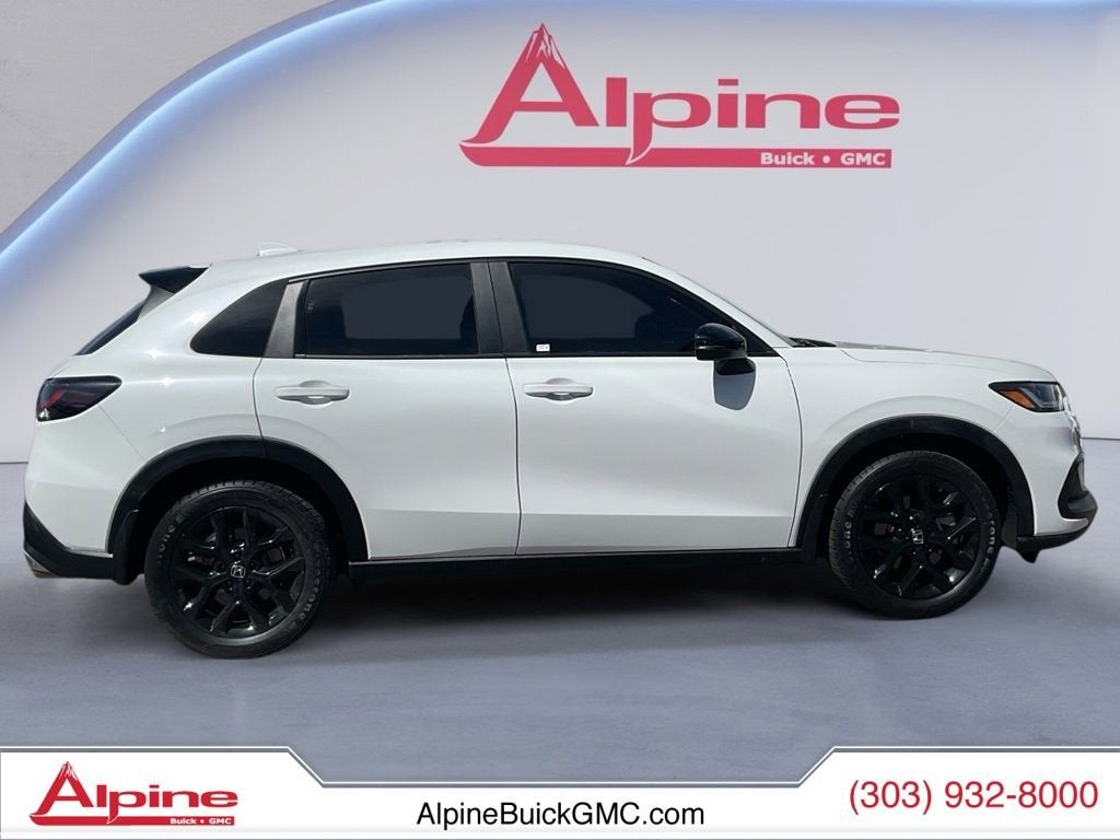 View vehicle photo 6