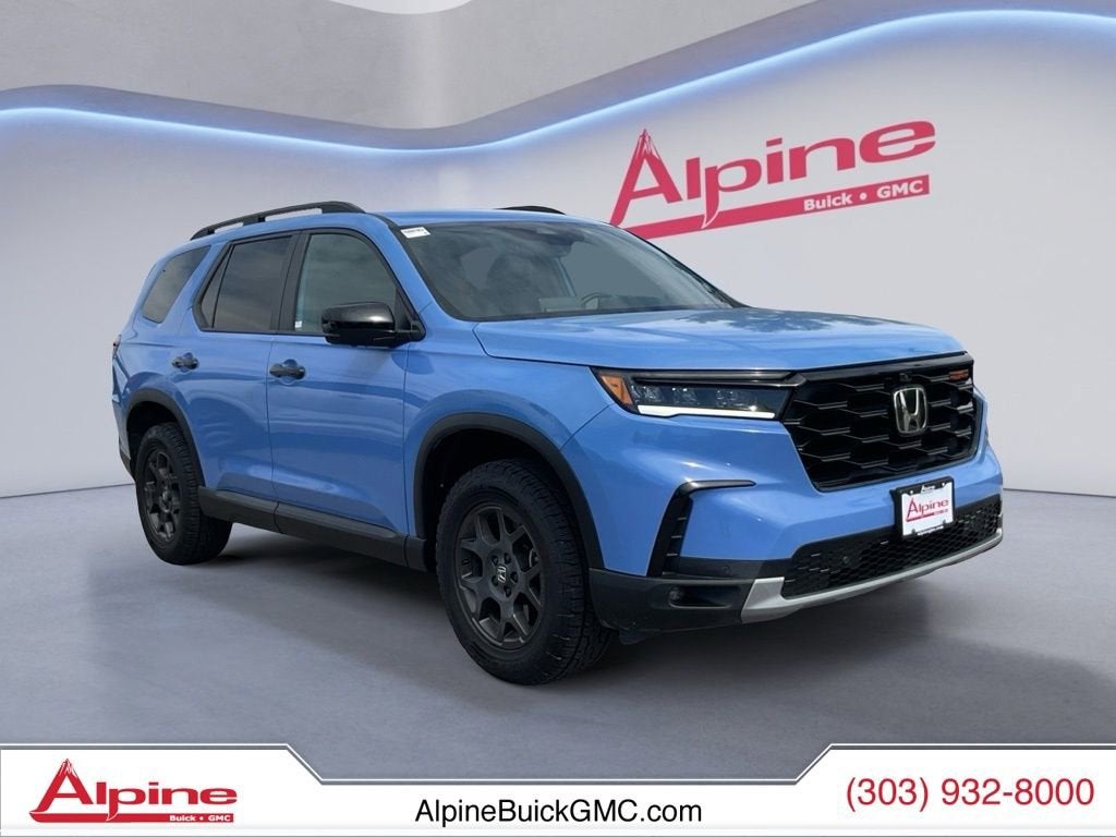View vehicle photo 7