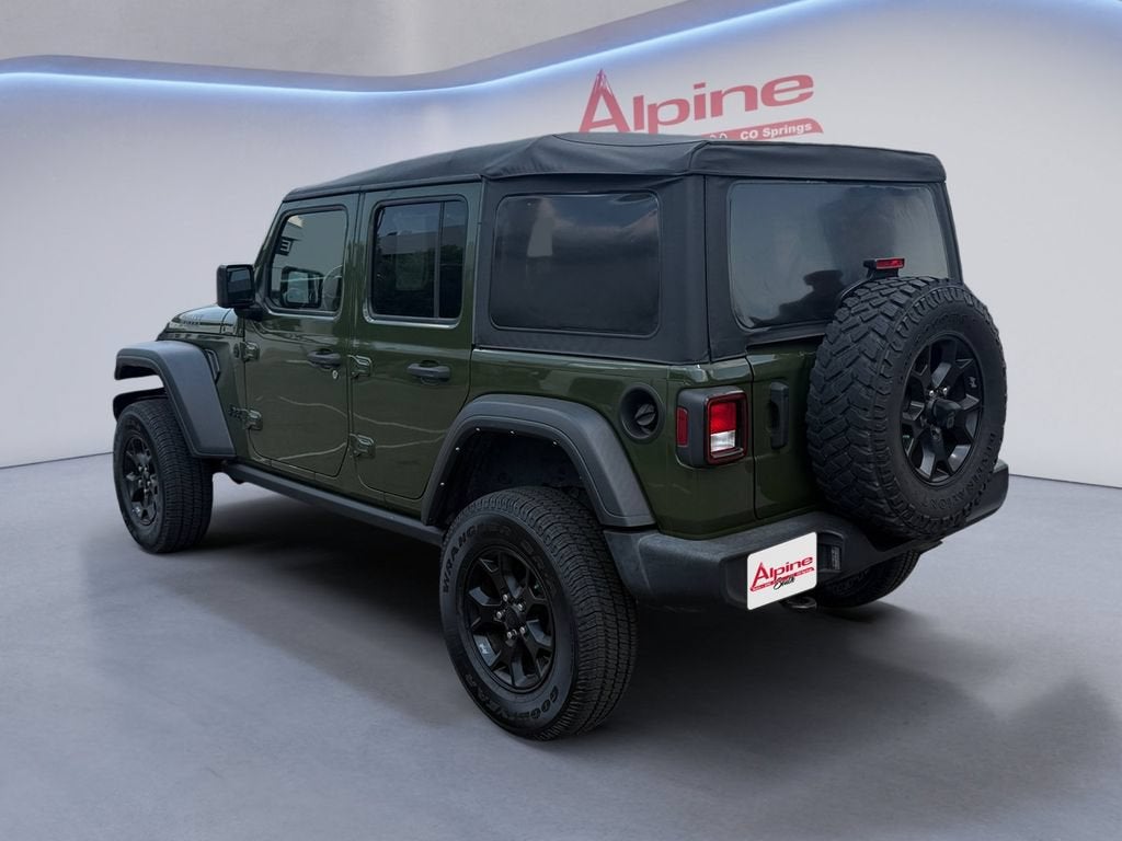 View vehicle photo 3