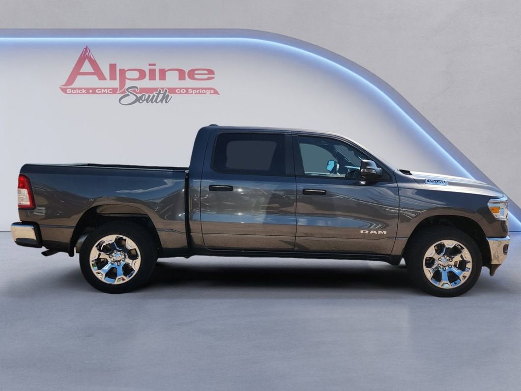 View vehicle photo 6