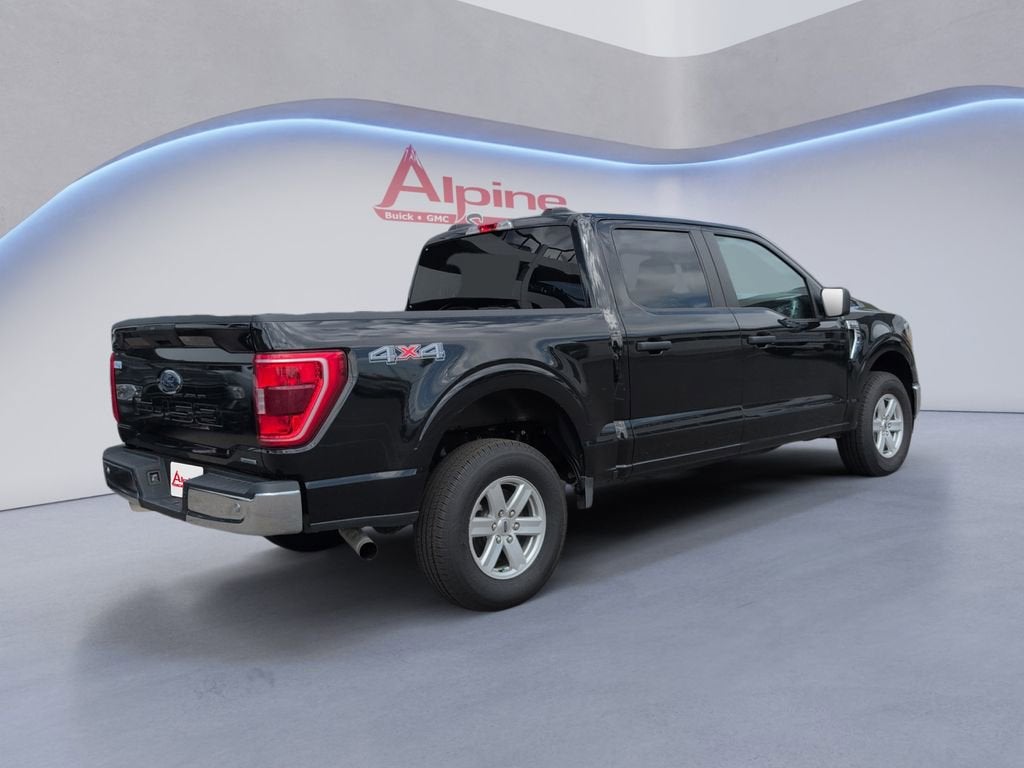 View vehicle photo 5
