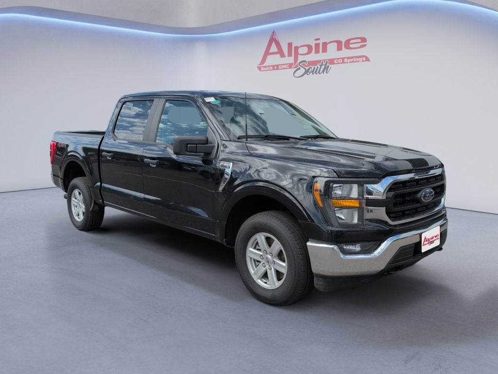 View vehicle photo 7