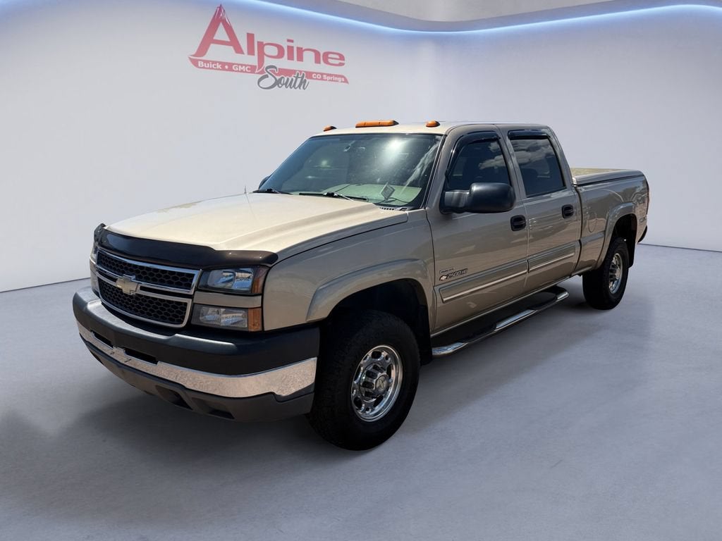 Sandstone Metallic 2005 Chevrolet Silverado 2500HD LS Crew Cab 4WD Pickup Truck Four-Wheel Drive Automatic