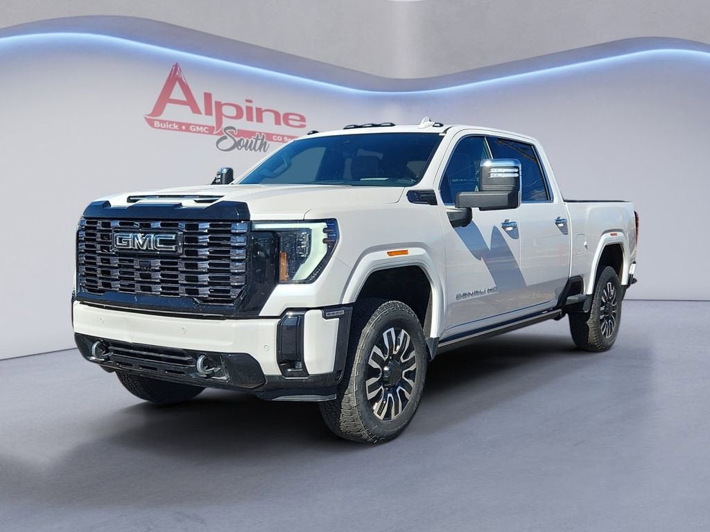 White Frost Tricoat 2025 GMC Sierra 3500HD Pickup Truck Four-Wheel Drive Automatic