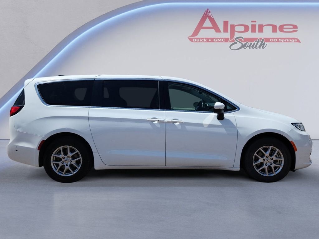 View vehicle photo 6