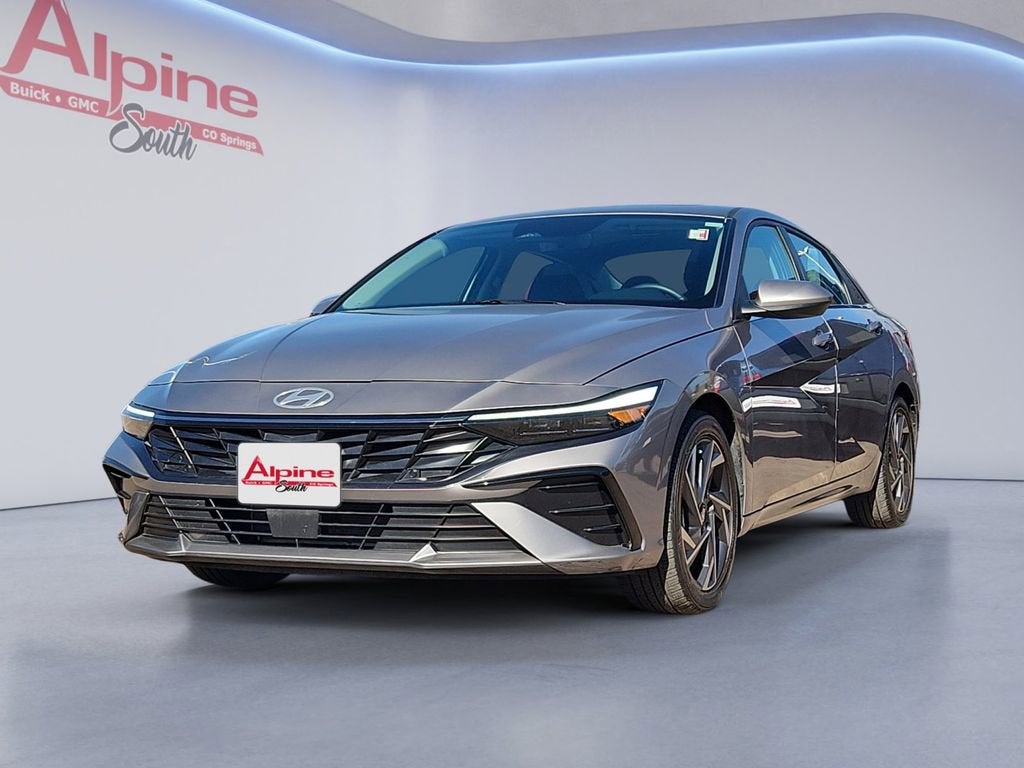 2024 Hyundai Elantra SEL FWD