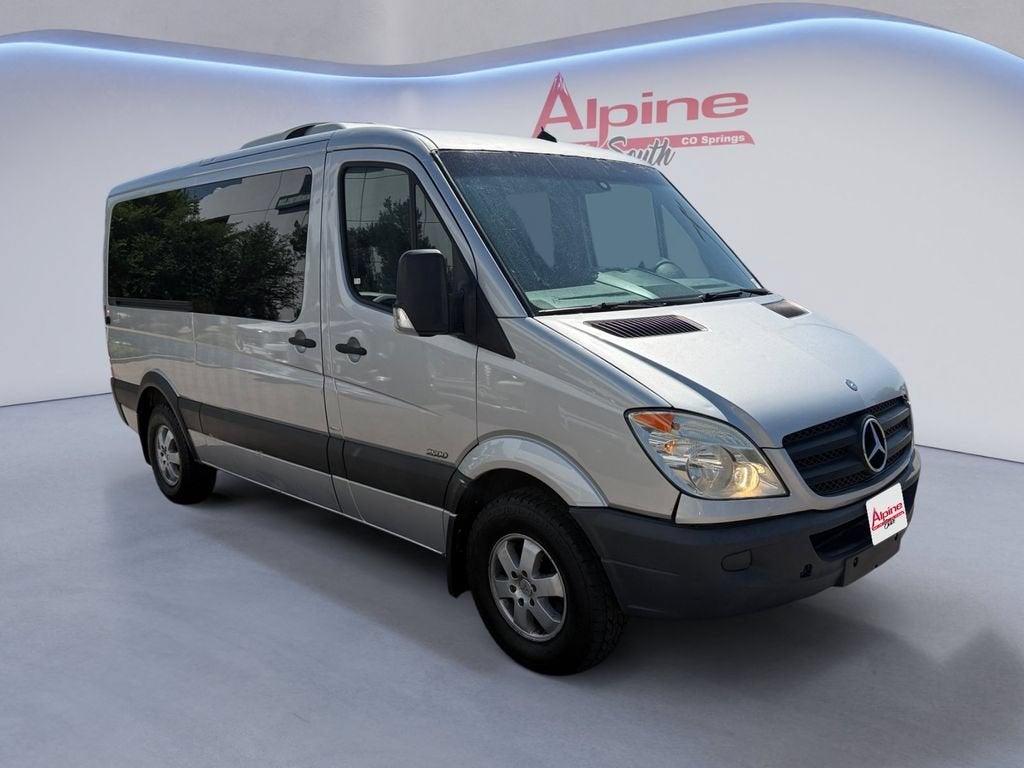 View vehicle photo 7