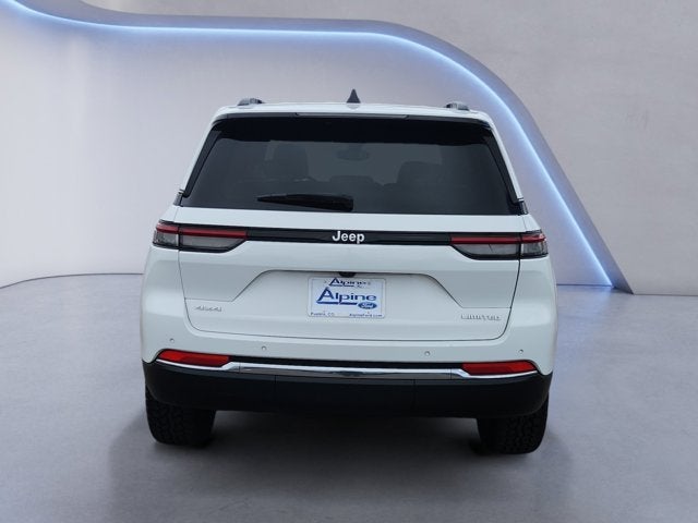 View vehicle photo 4