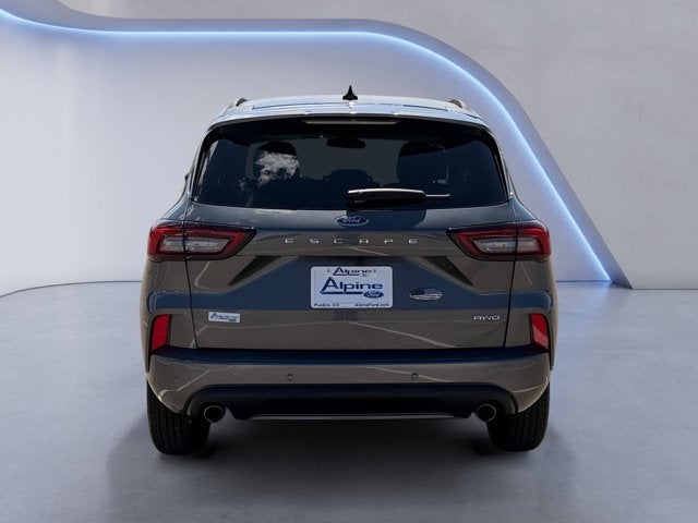 View vehicle photo 4