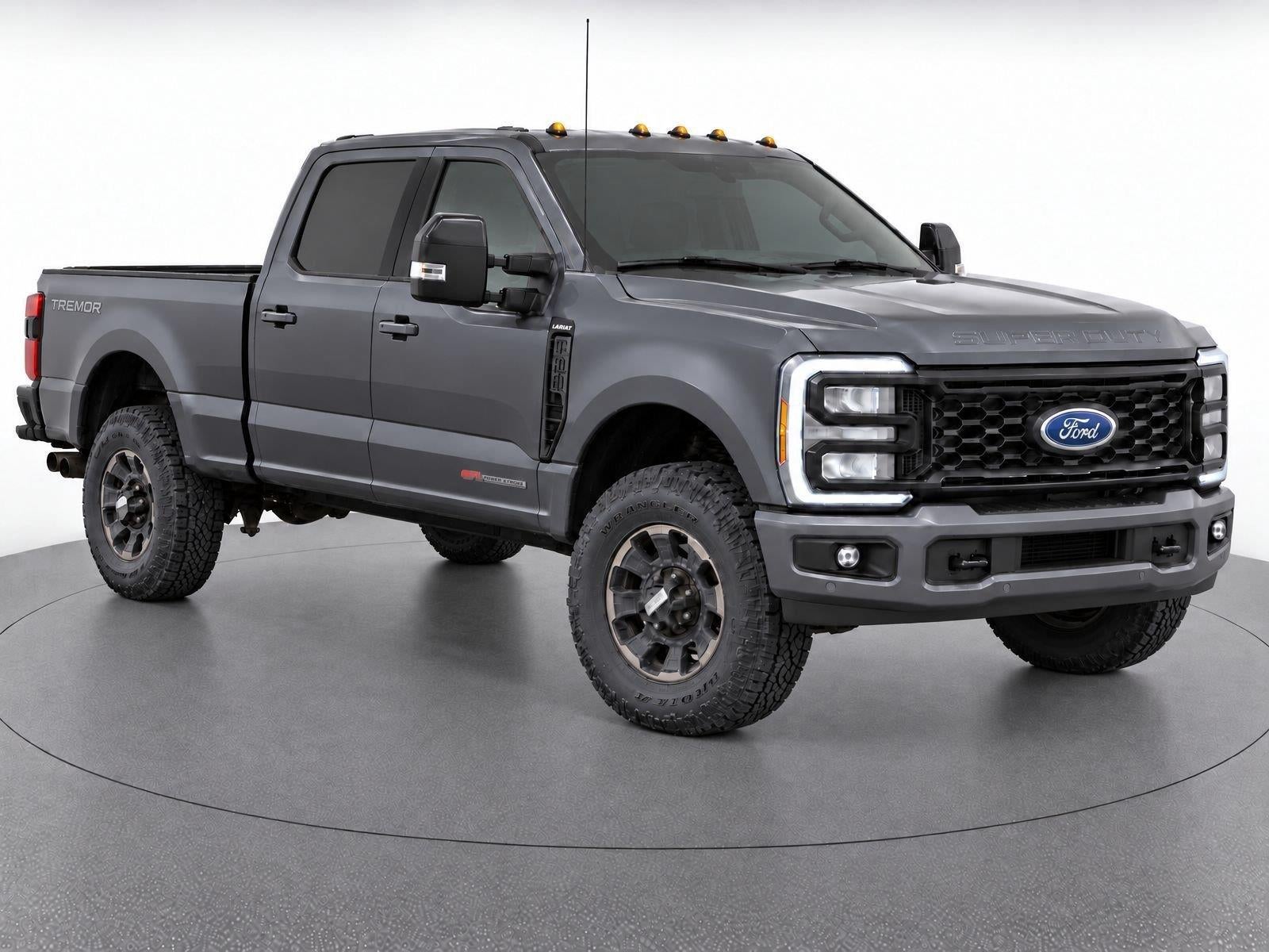  2025 Ford F-350 Super Duty Lariat Crew Cab 4WD   