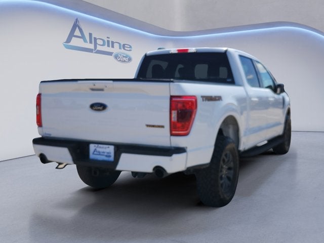 View vehicle photo 5