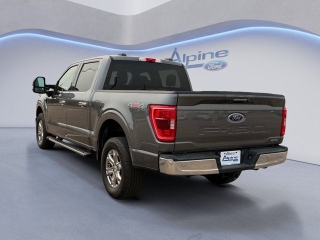 View vehicle photo 3