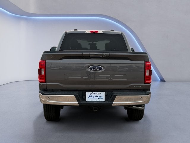 View vehicle photo 4