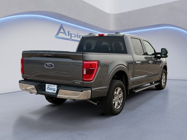 View vehicle photo 5