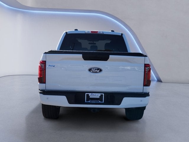 View vehicle photo 4