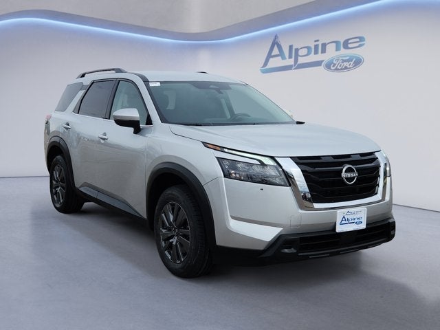 View vehicle photo 7