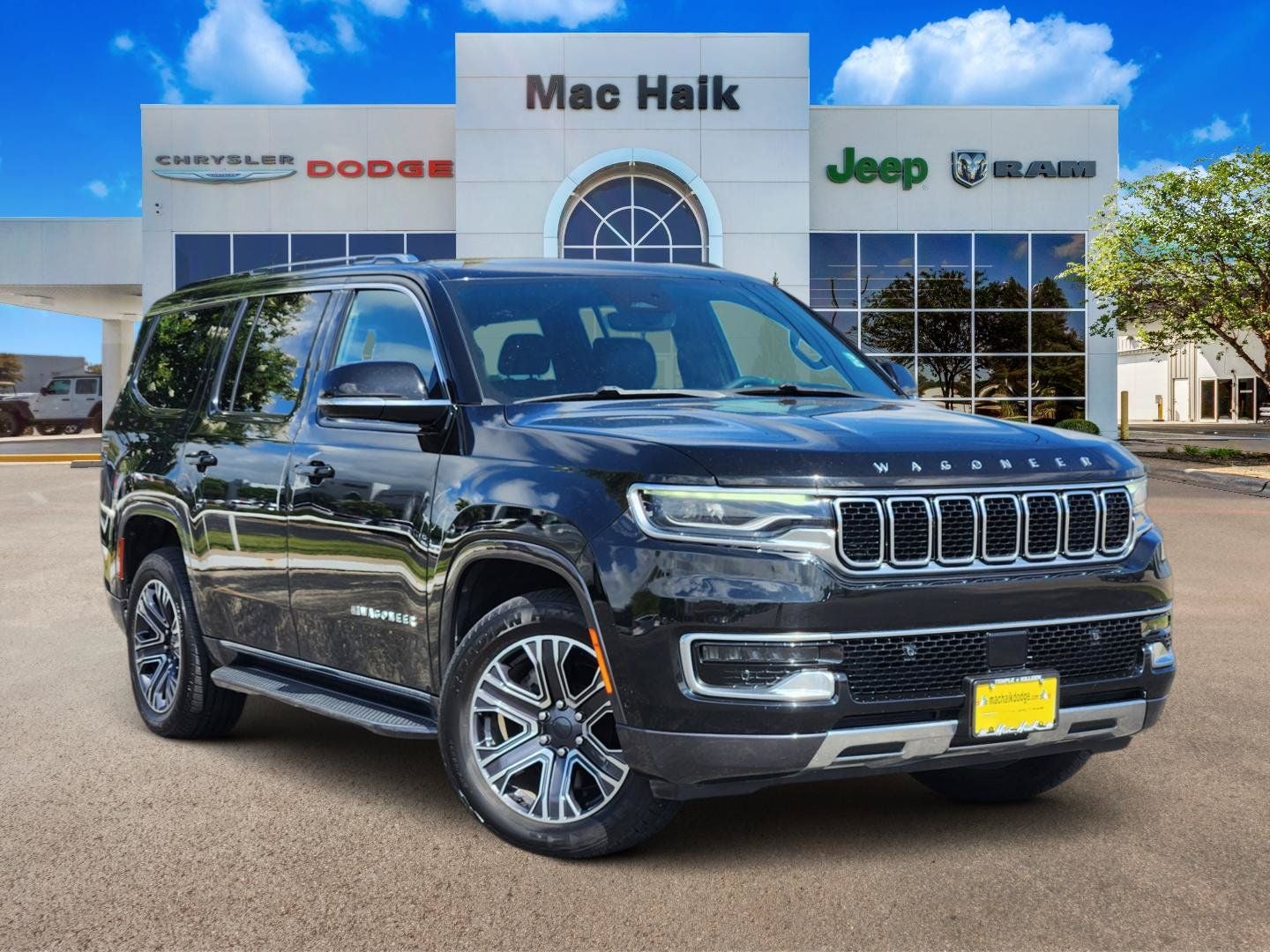 Diamond Black Crystal Pearlcoat 2022 Jeep Wagoneer Series III RWD SUV / Crossover 4X2 8-Speed Automatic