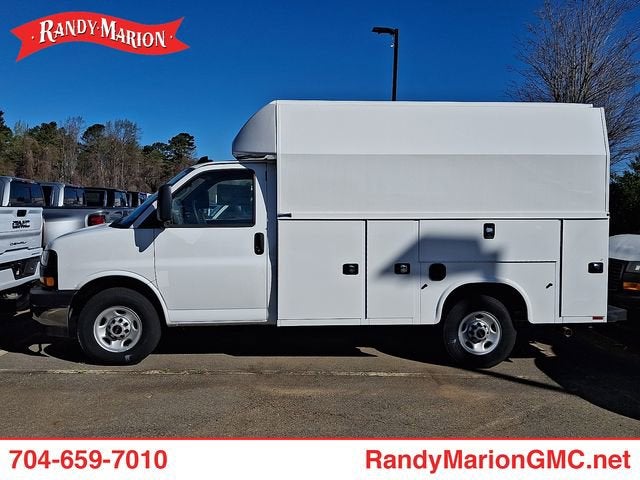 Summit White 2025 GMC Savana Chassis Van Rear-Wheel Drive Automatic