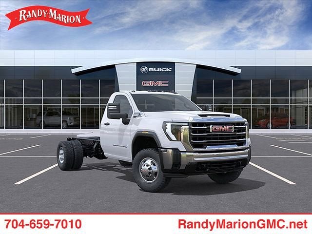 Summit White 2026 GMC Sierra 3500HD Chassis Pickup Truck Four-Wheel Drive Automatic