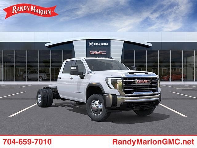 Summit White 2026 GMC Sierra 3500HD Chassis Pro Crew Cab 4WD Pickup Truck Four-Wheel Drive Automatic