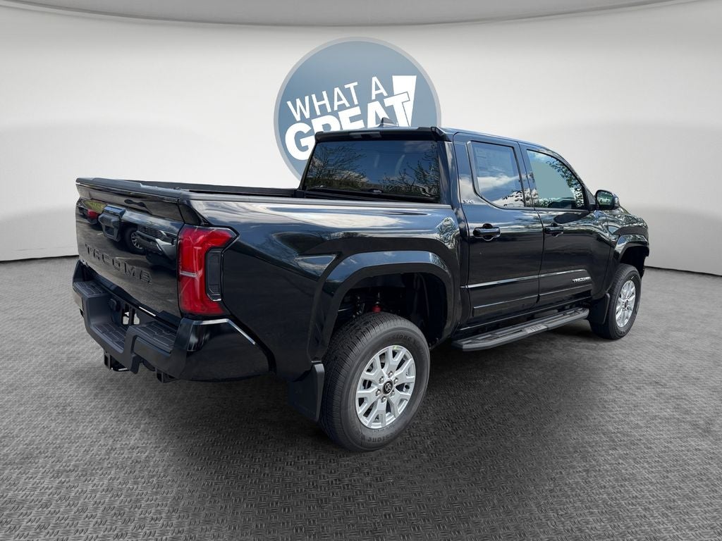 View vehicle photo 3