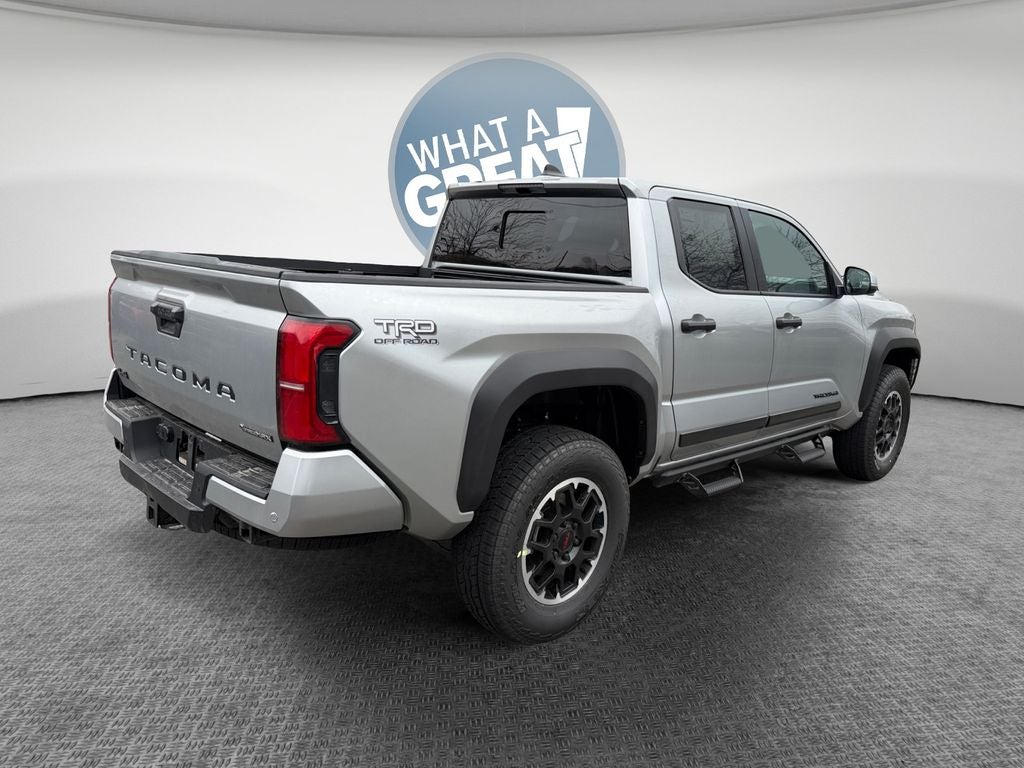 View vehicle photo 3