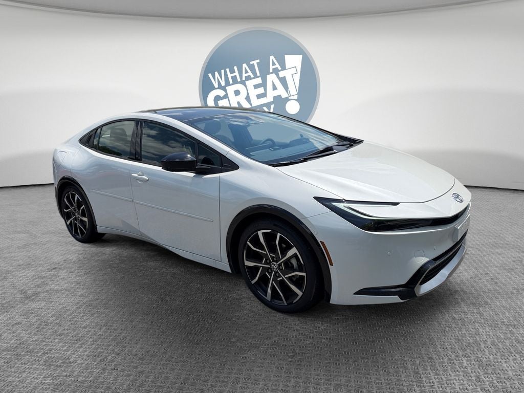 Wind Chill Pearl [Extra_Cost_Color] 2026 Toyota Prius Plug-In Hybrid XSE Premium FWD Hatchback Front-Wheel Drive Continuously Variable Transmission