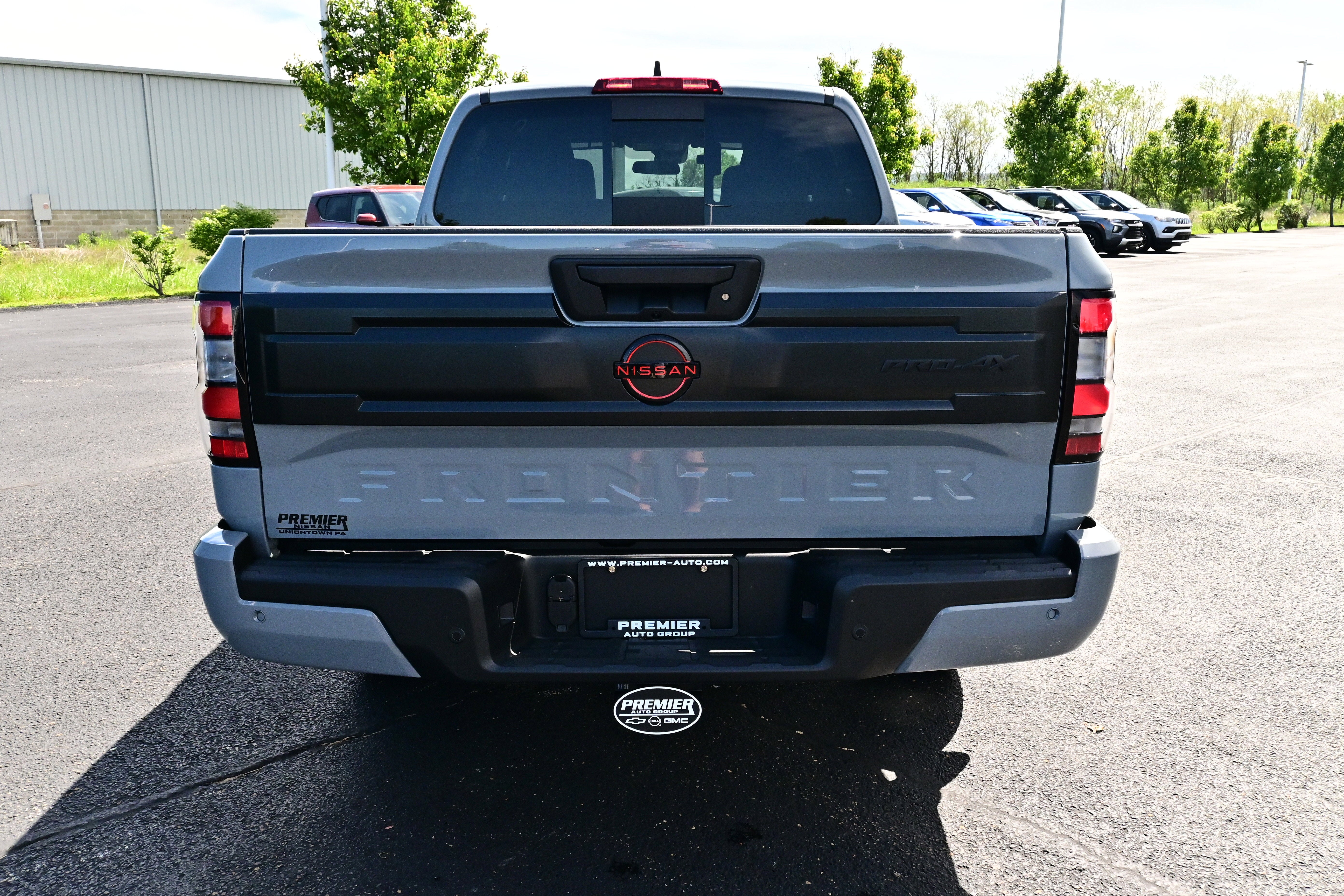 View vehicle photo 6