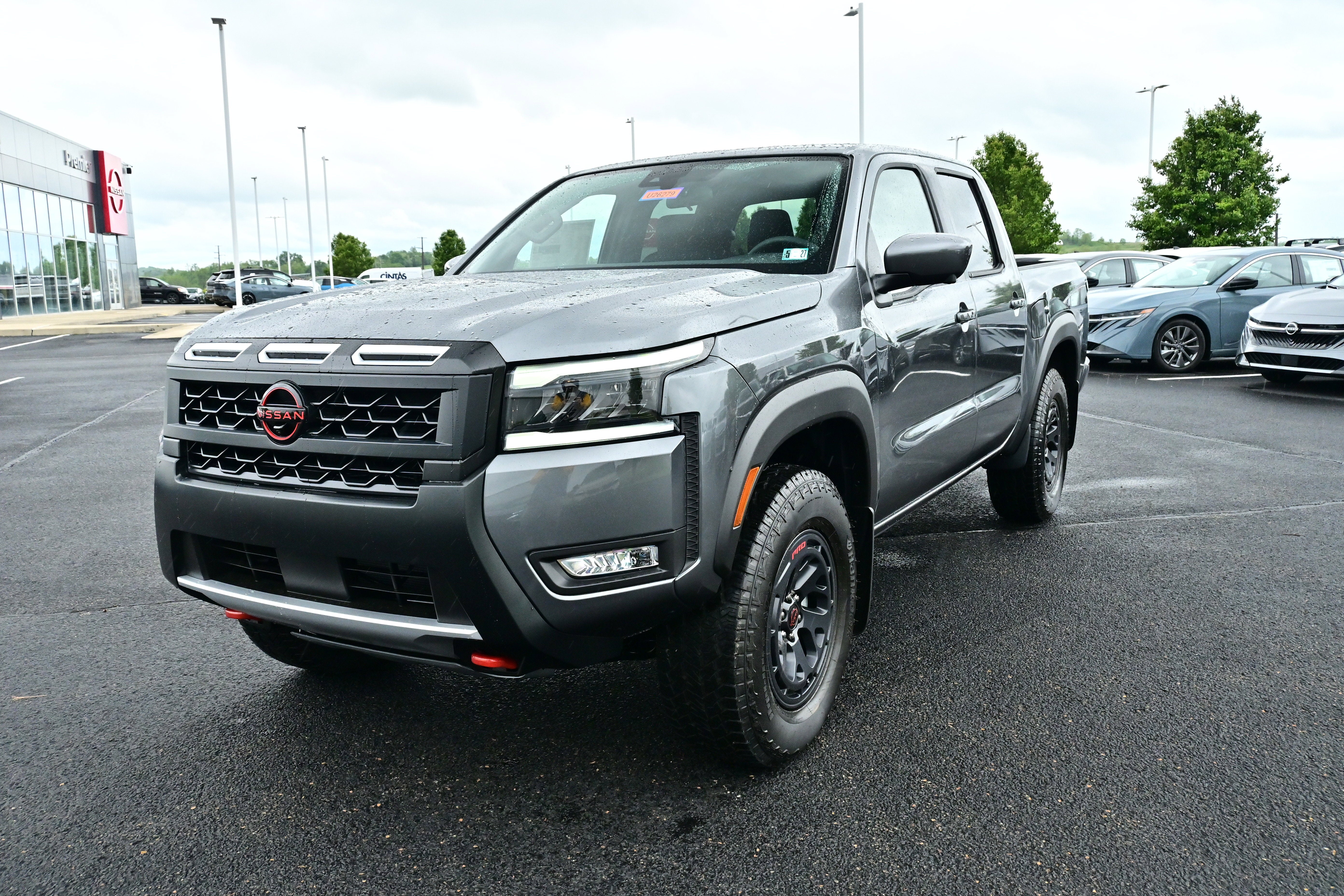 View vehicle photo 3