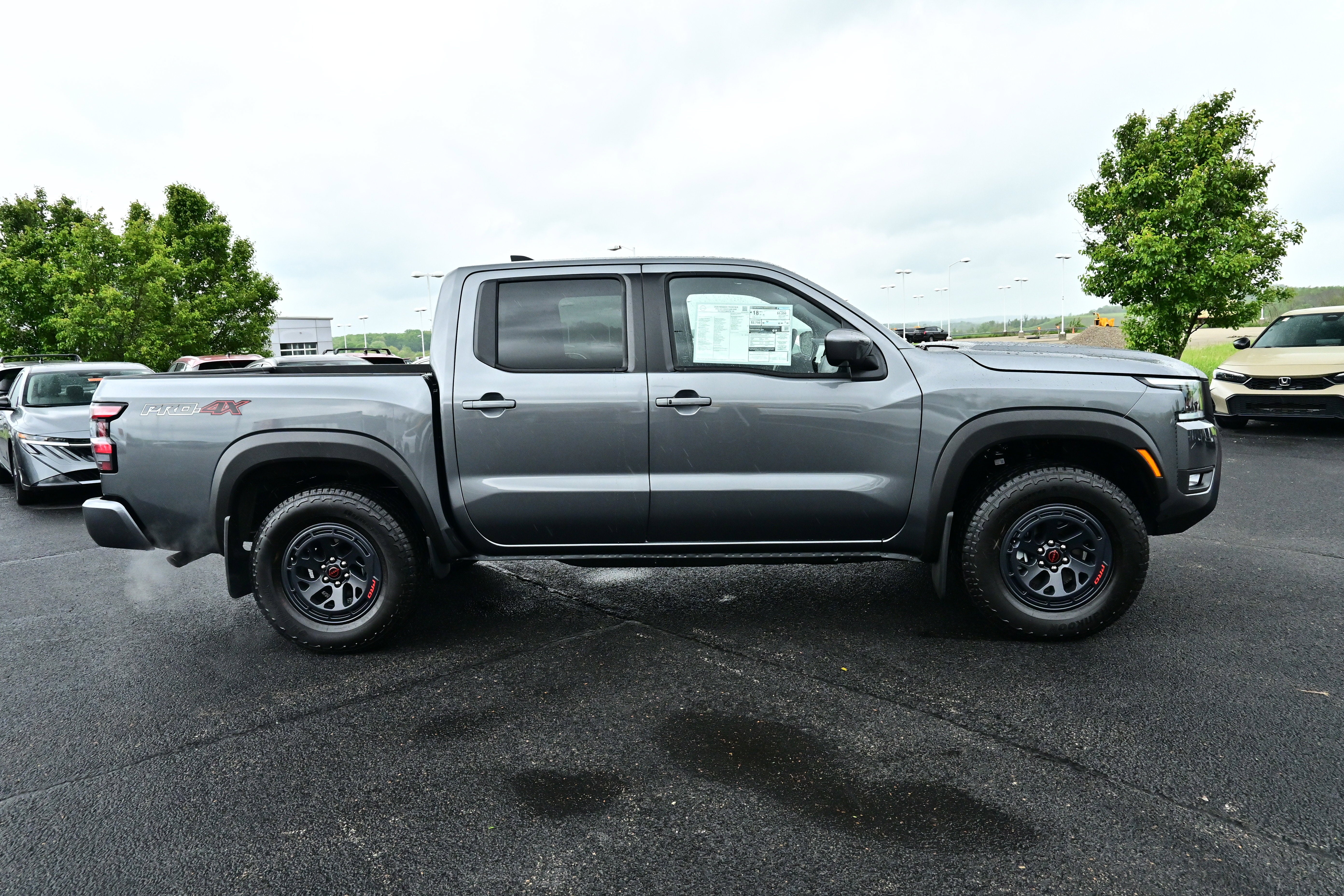 View vehicle photo 4