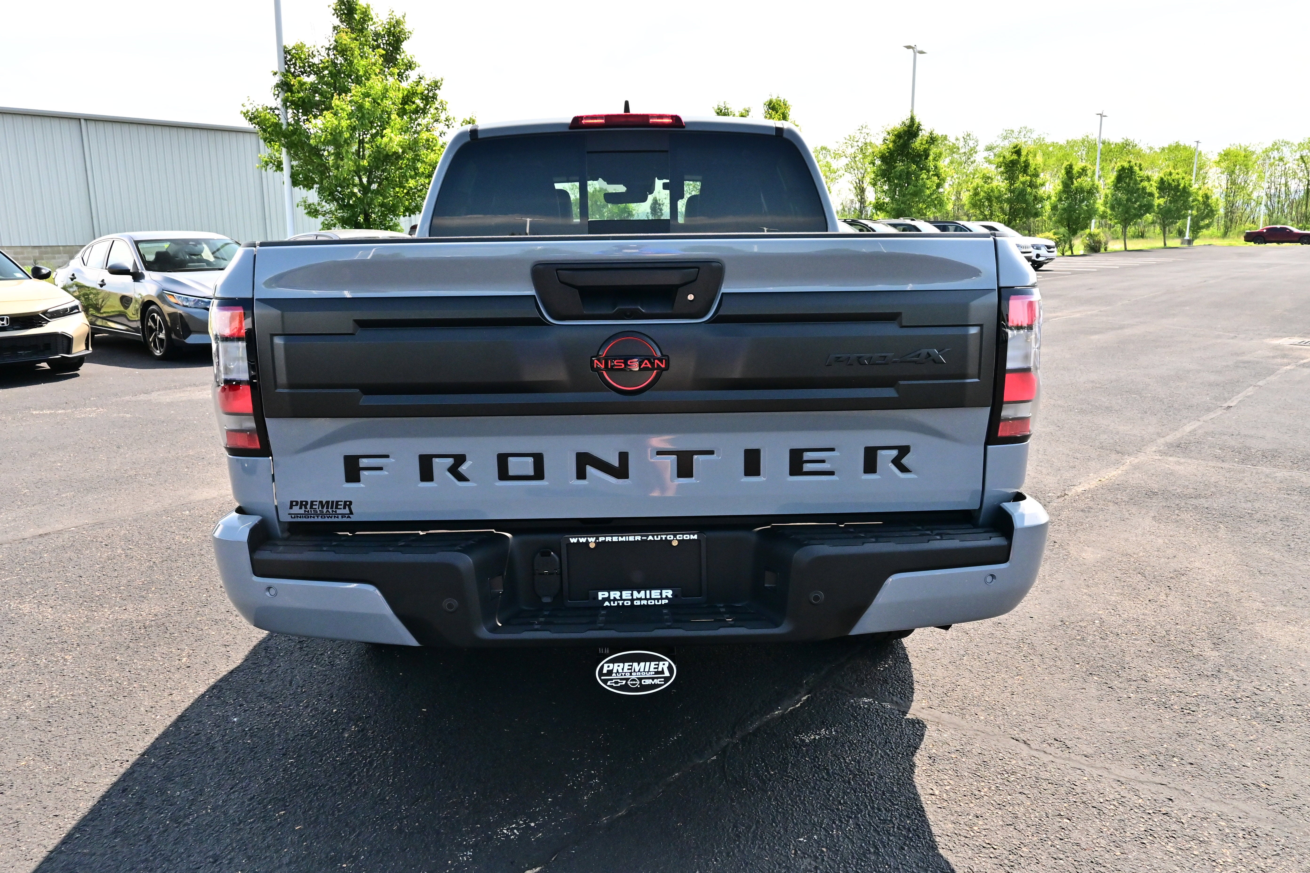 View vehicle photo 6