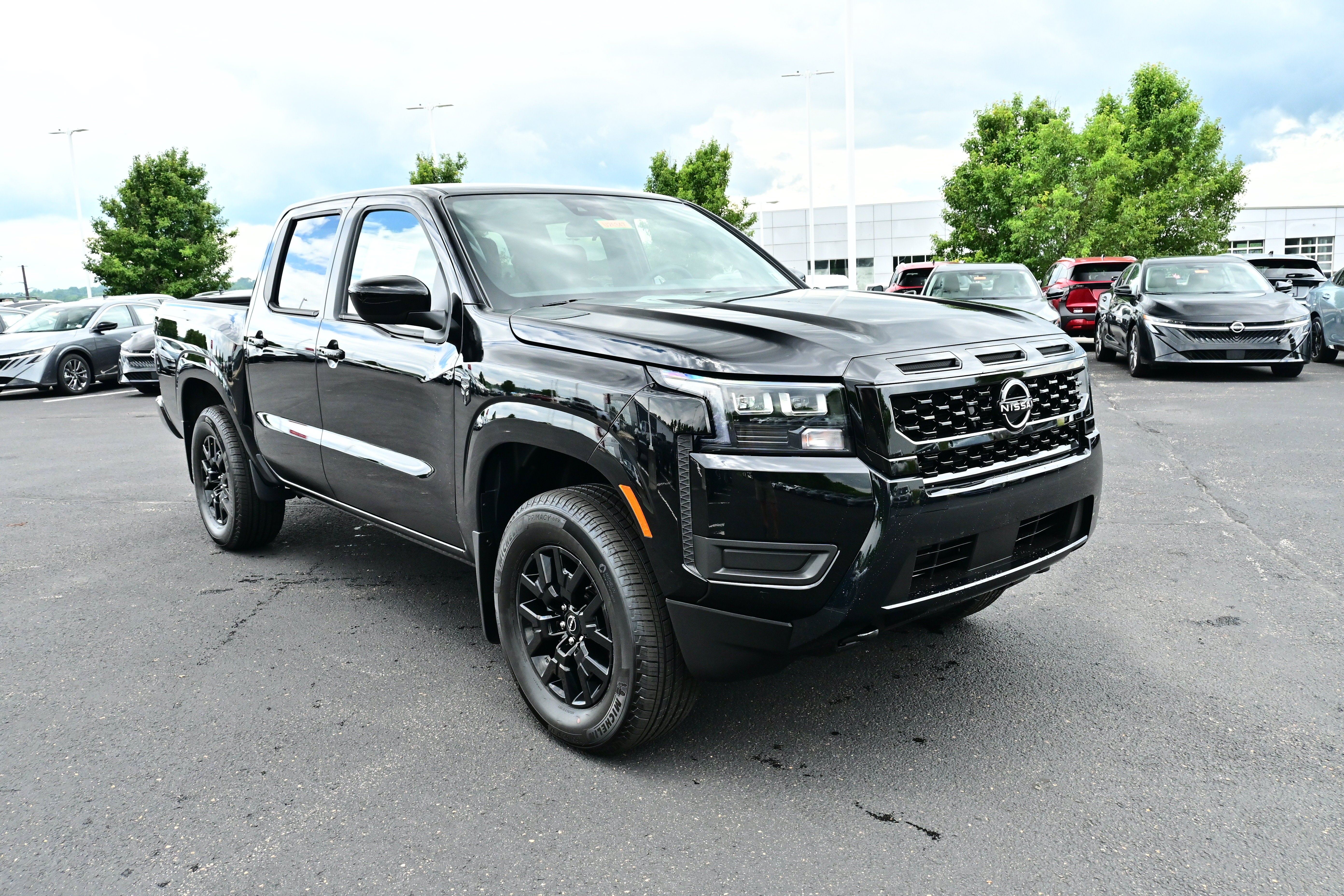 Super Black 2026 Nissan Frontier Pickup Truck Four-Wheel Drive Automatic