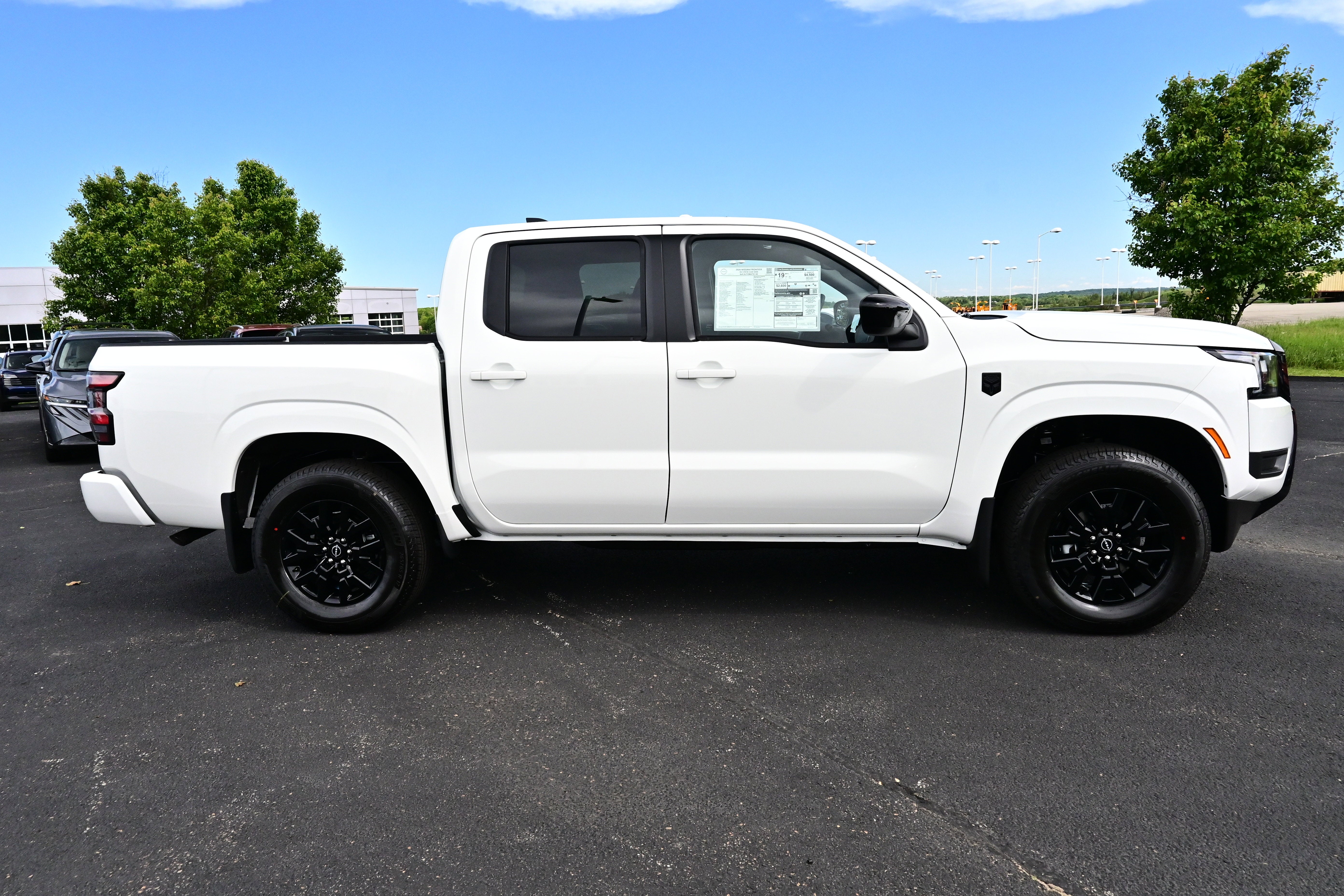 View vehicle photo 4