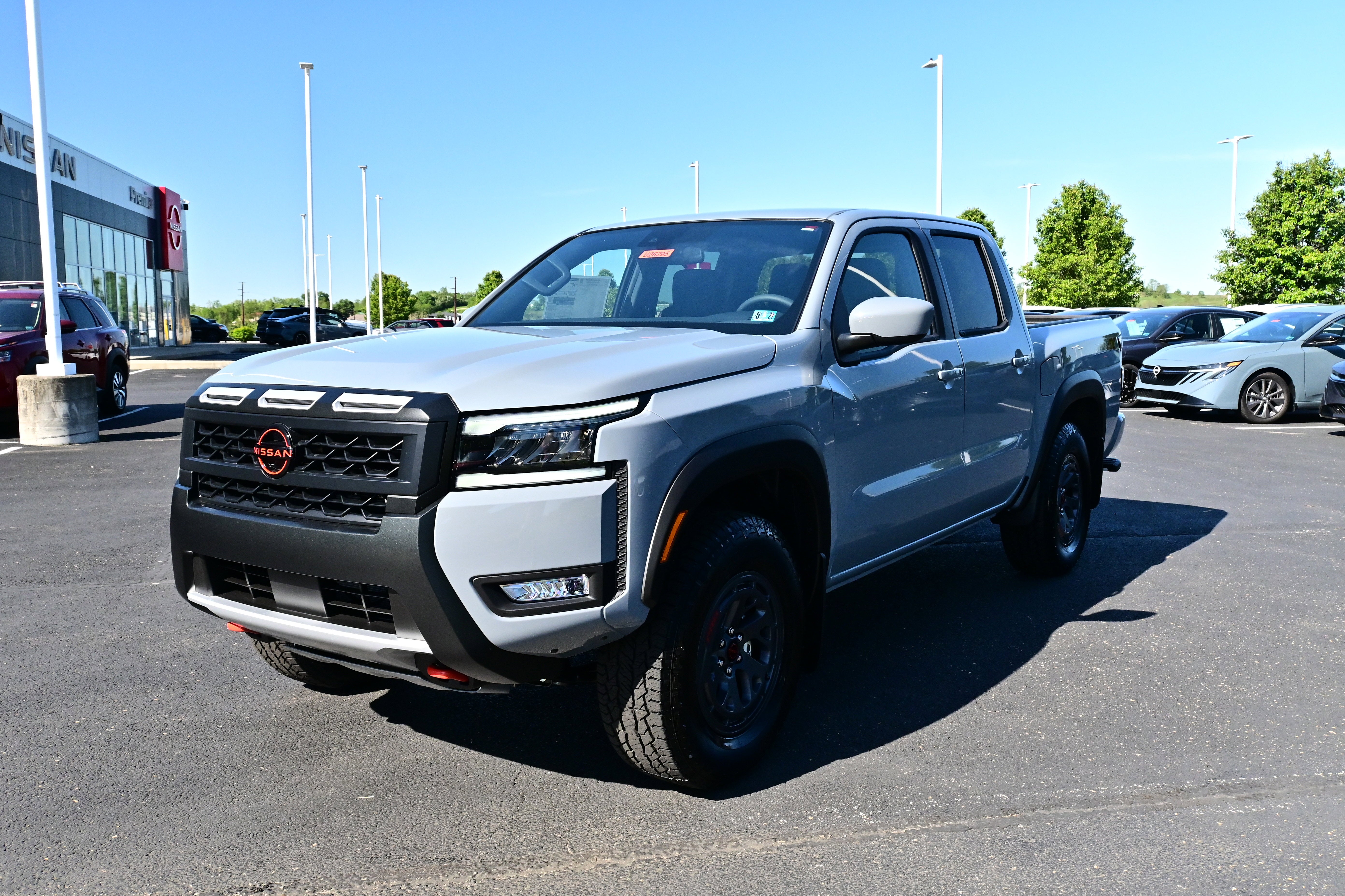 View vehicle photo 3