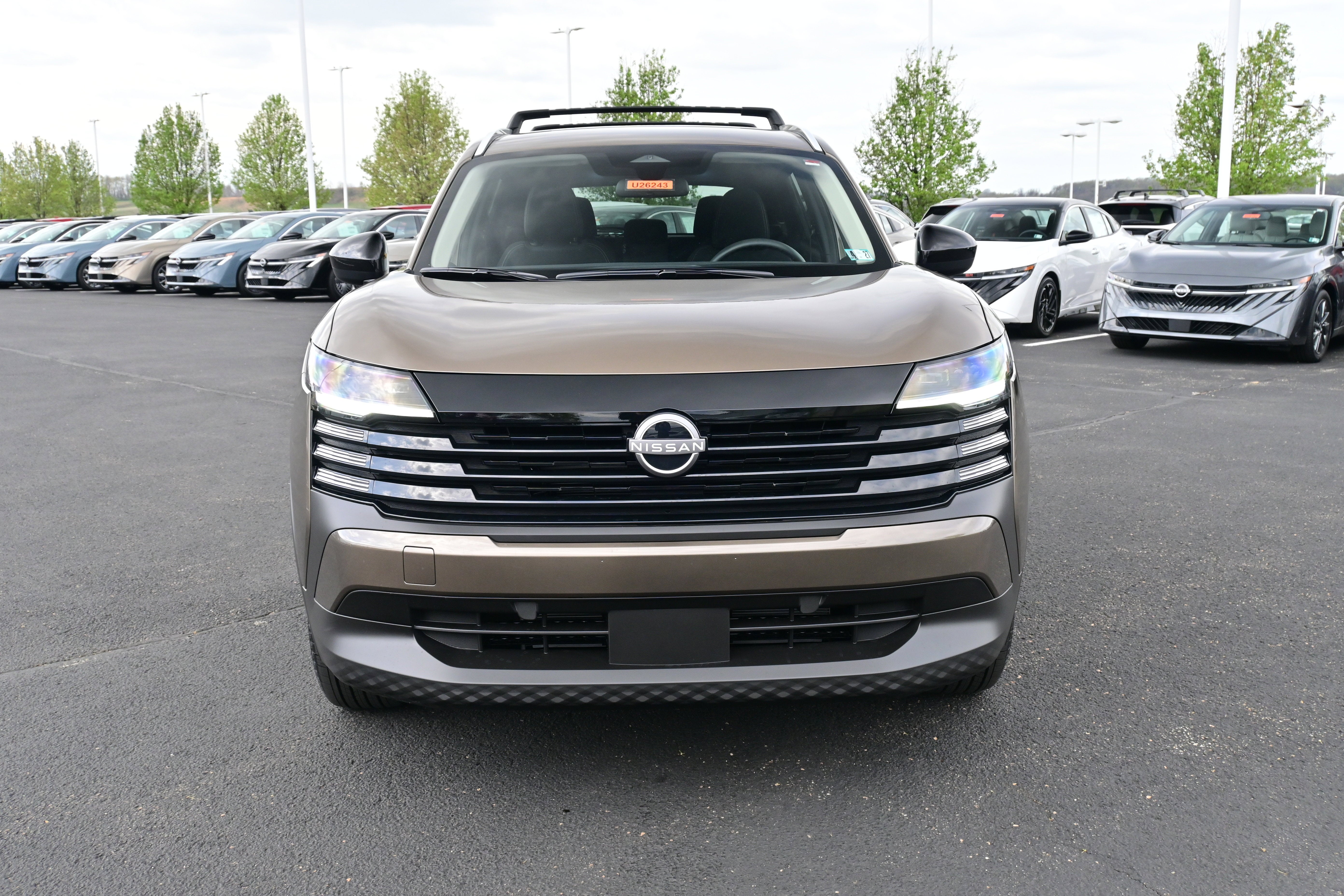 View vehicle photo 2