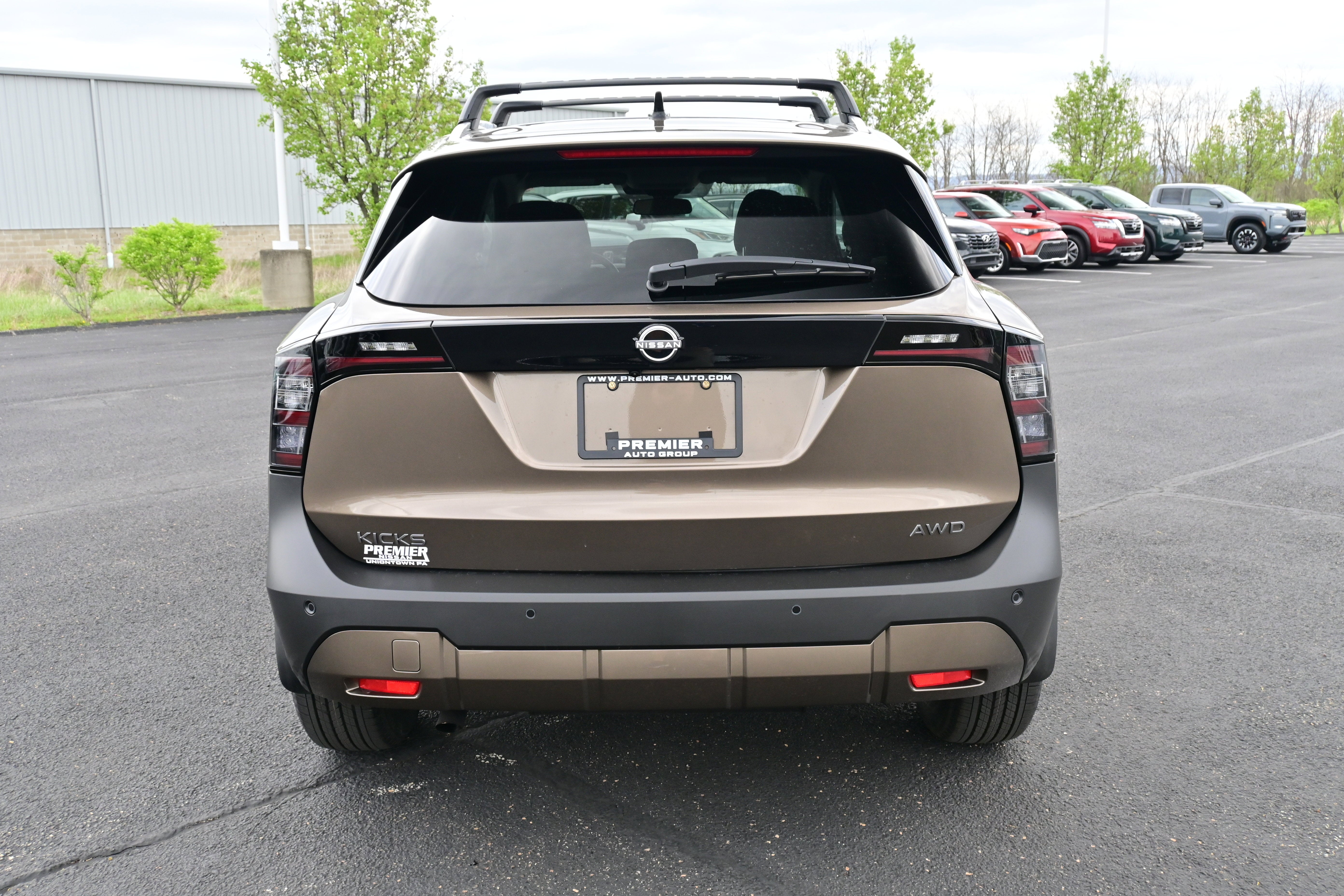 View vehicle photo 6
