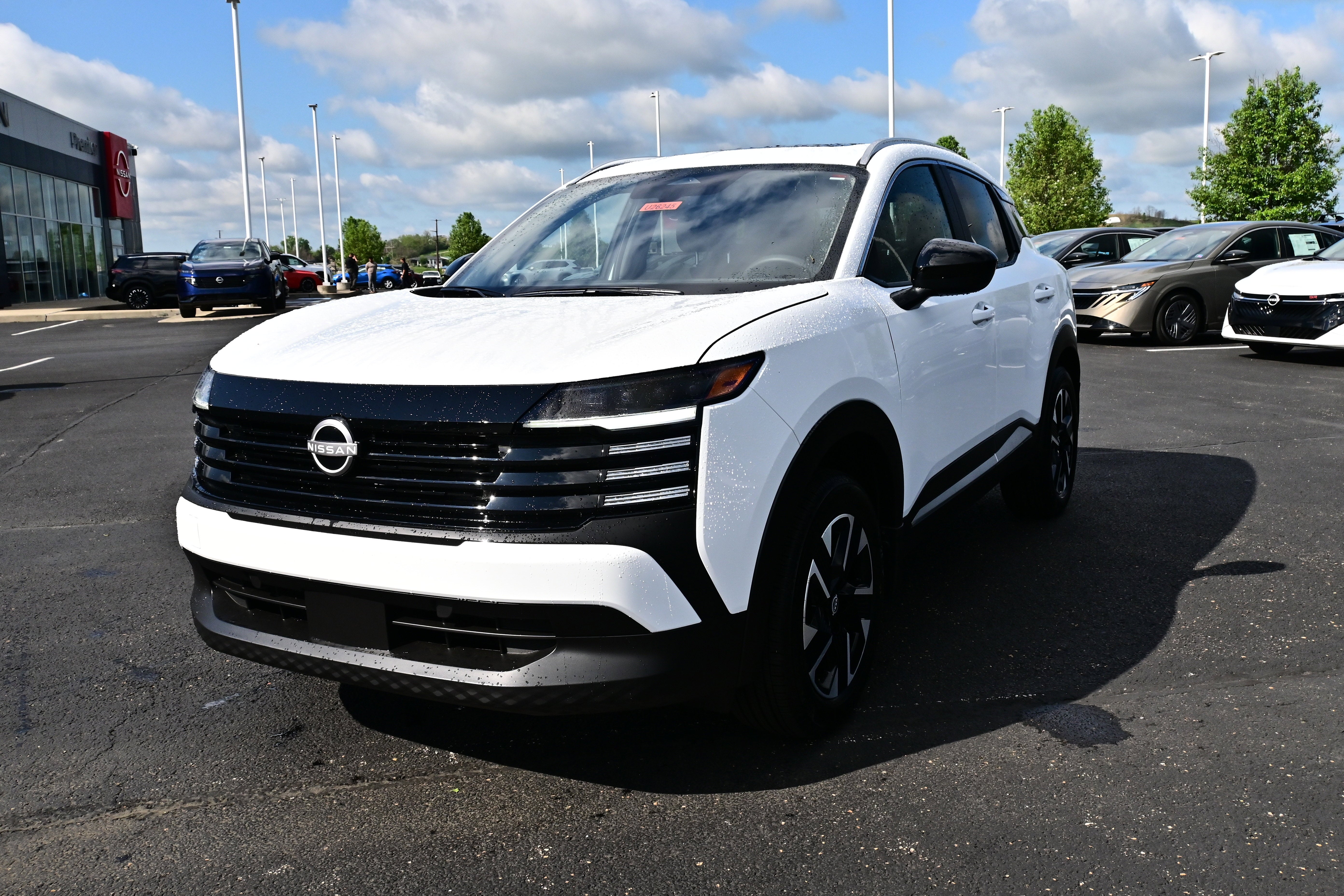 View vehicle photo 3