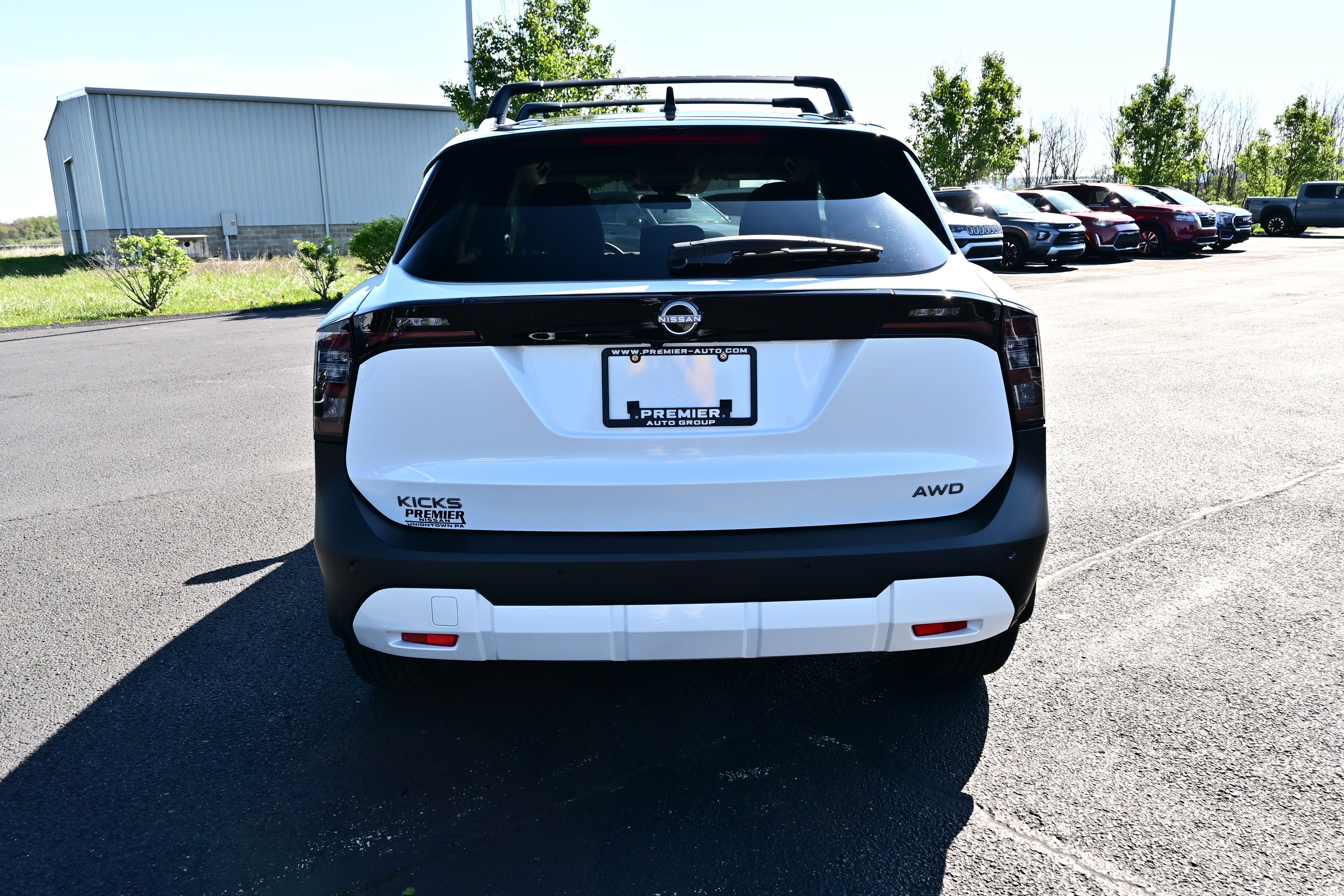 View vehicle photo 6