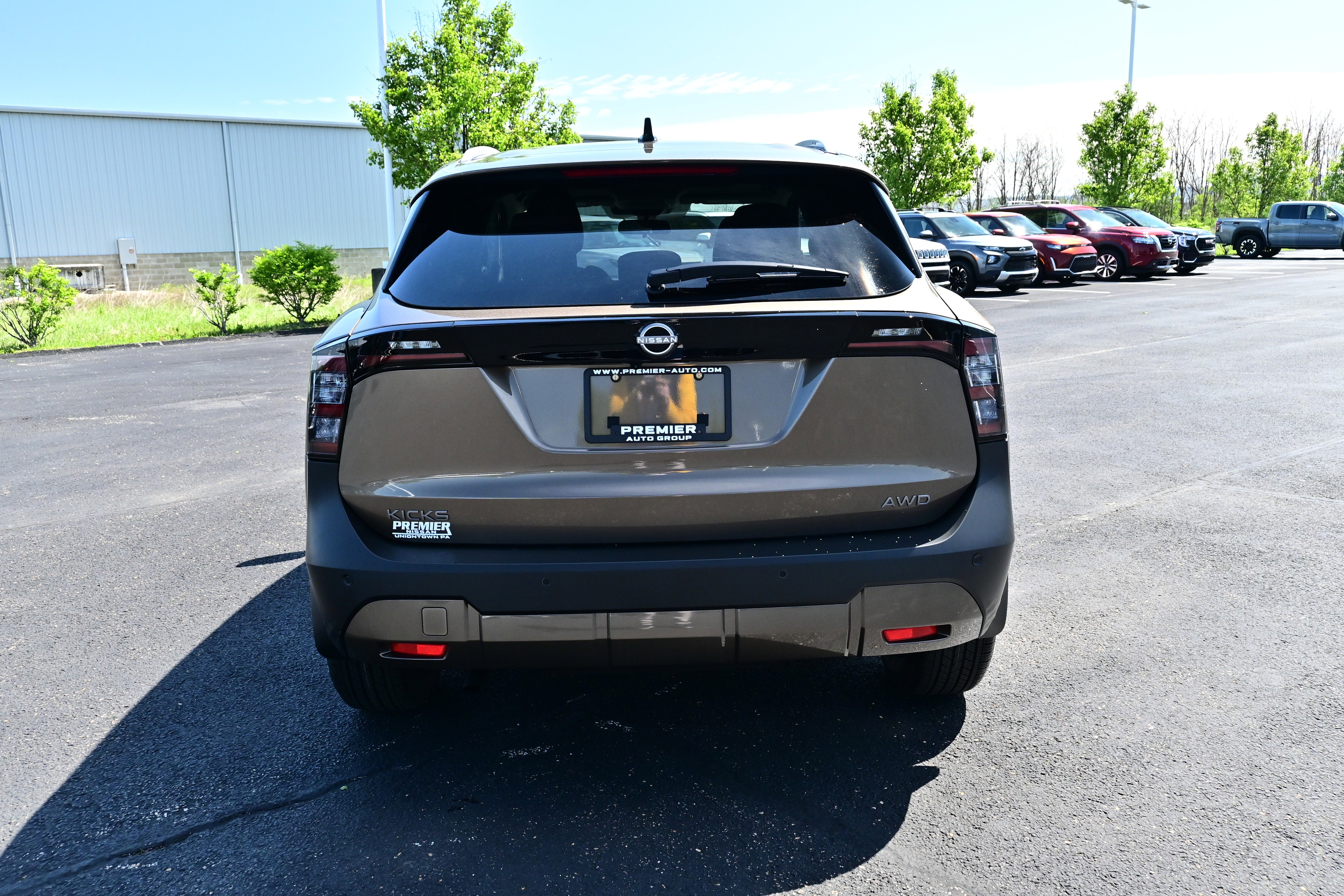 View vehicle photo 6