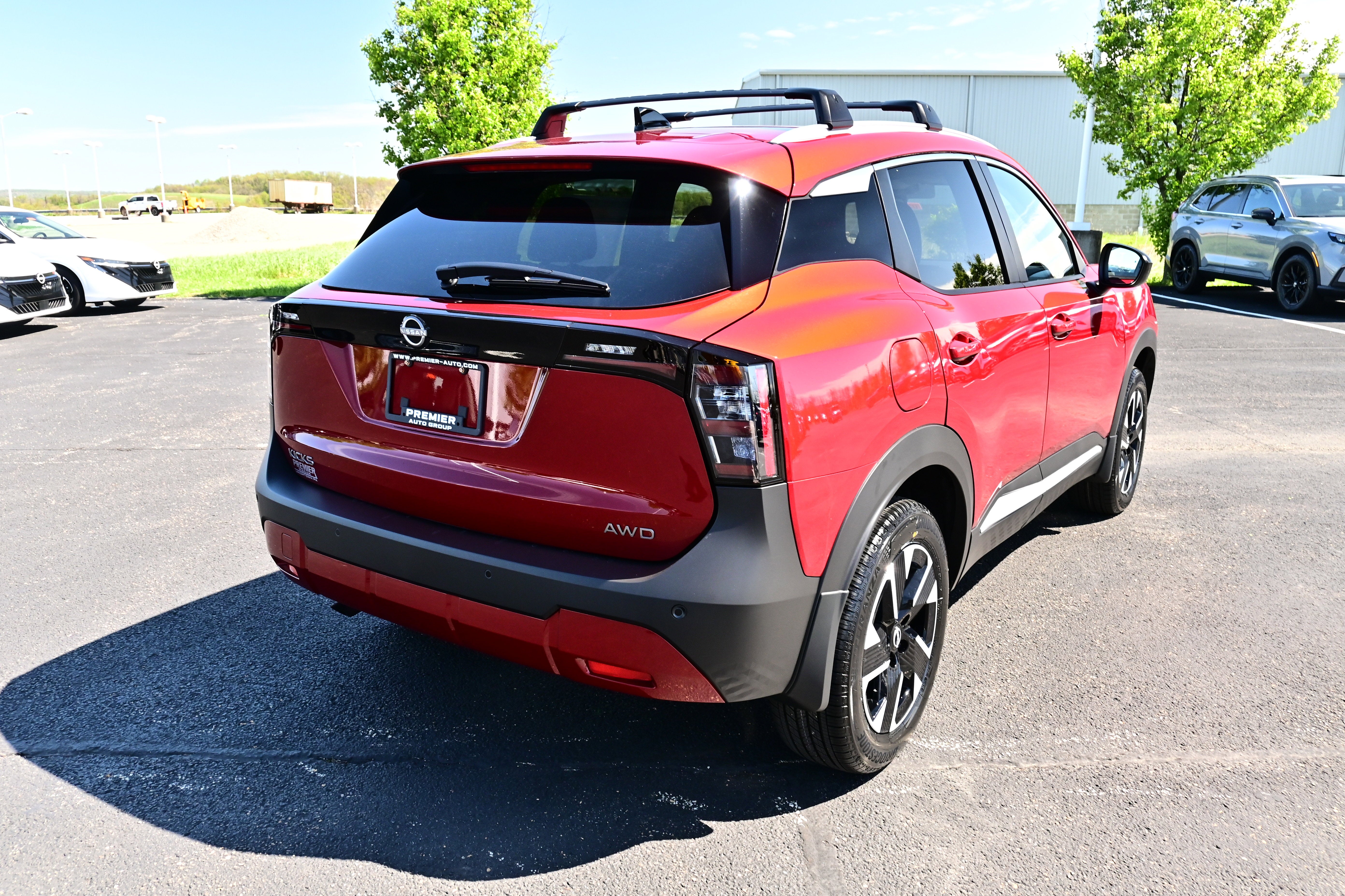View vehicle photo 5