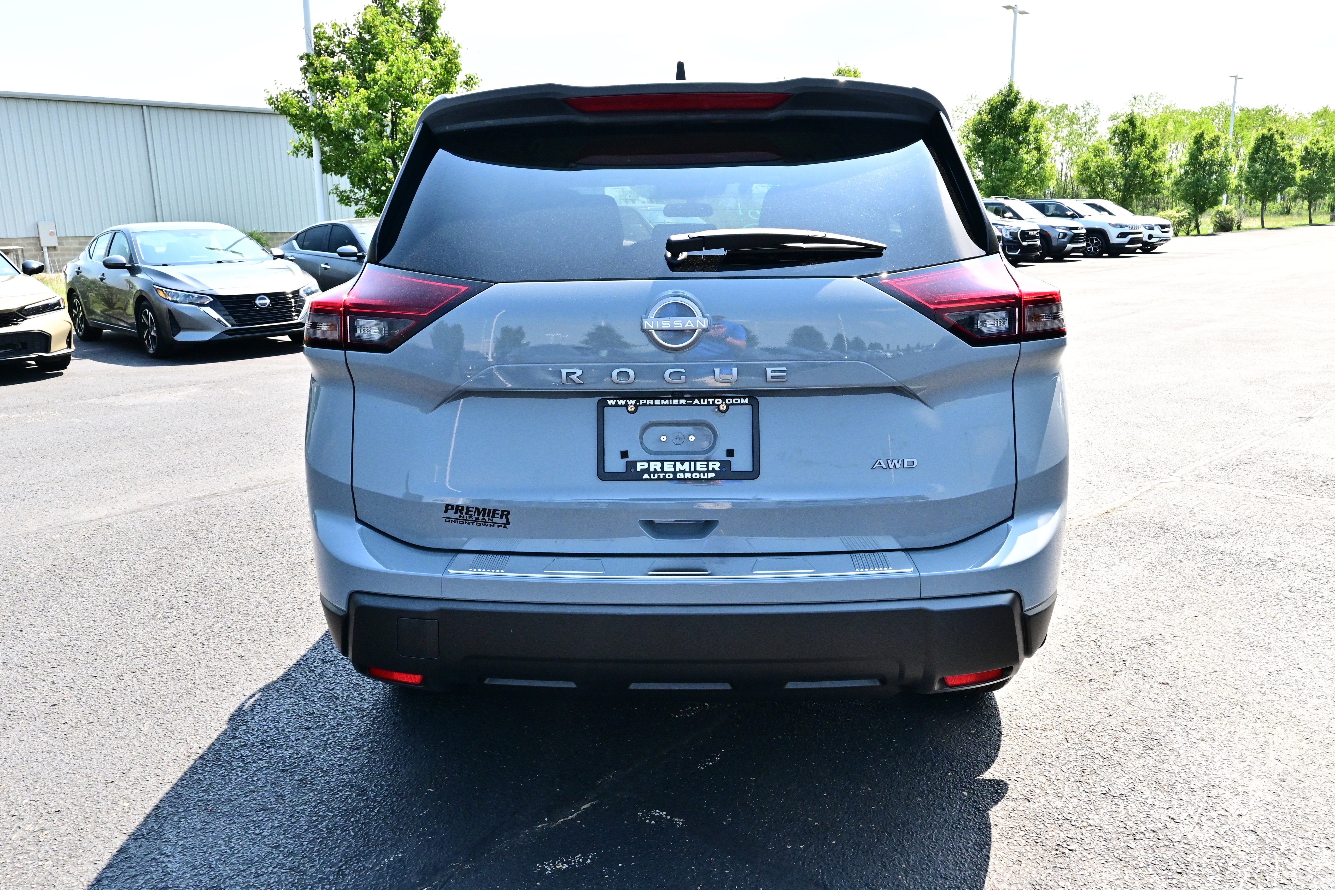 View vehicle photo 6