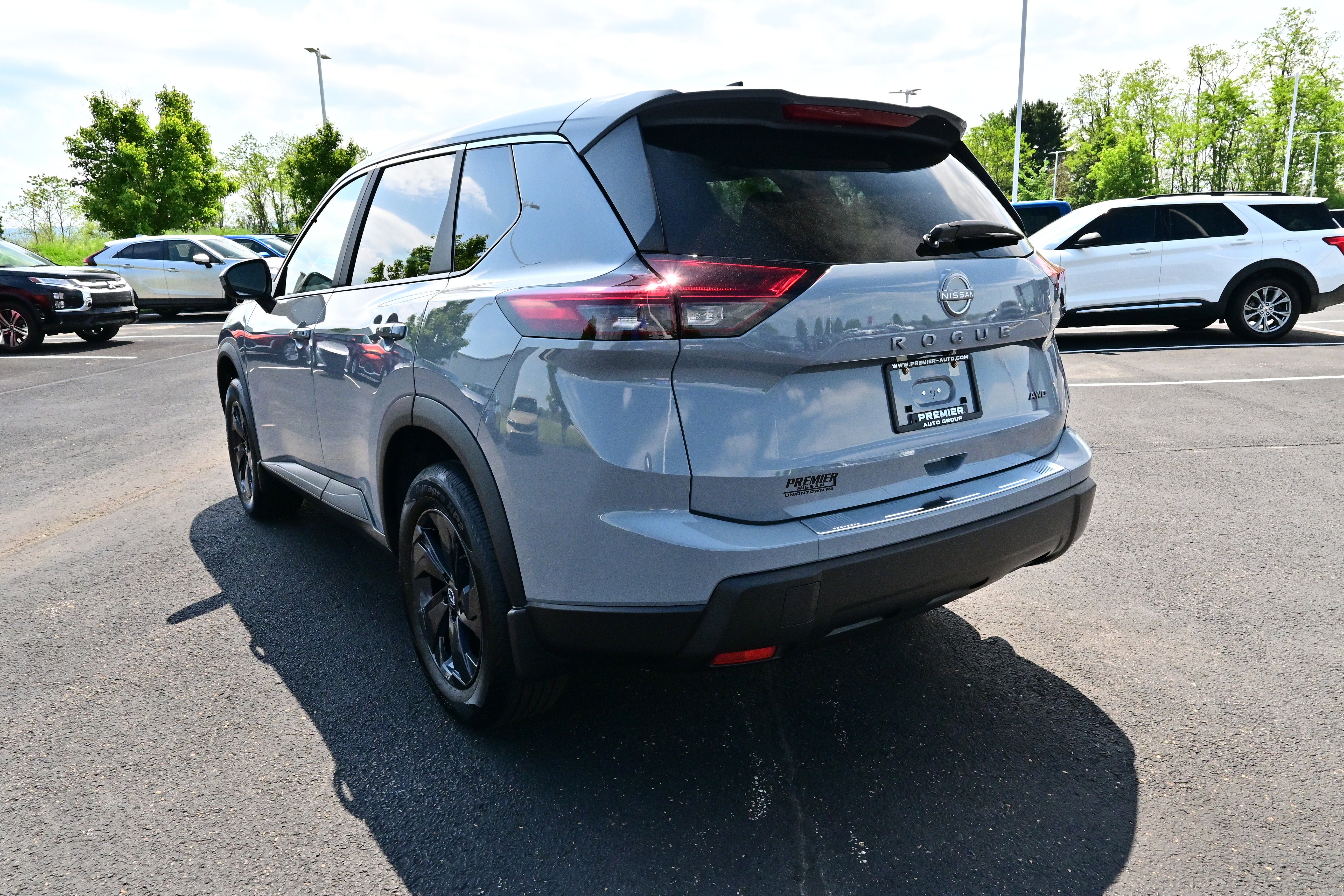 View vehicle photo 7