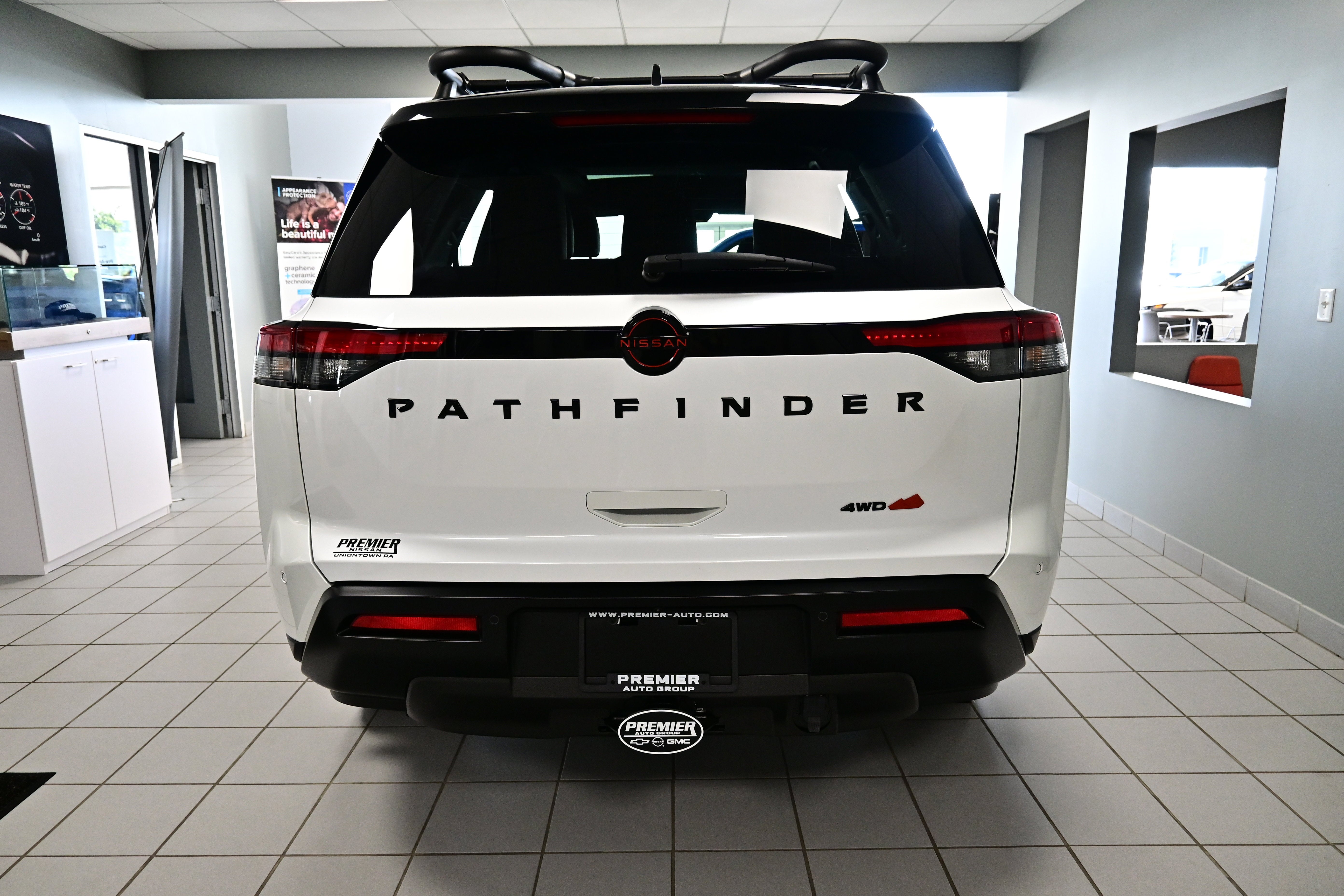 View vehicle photo 5