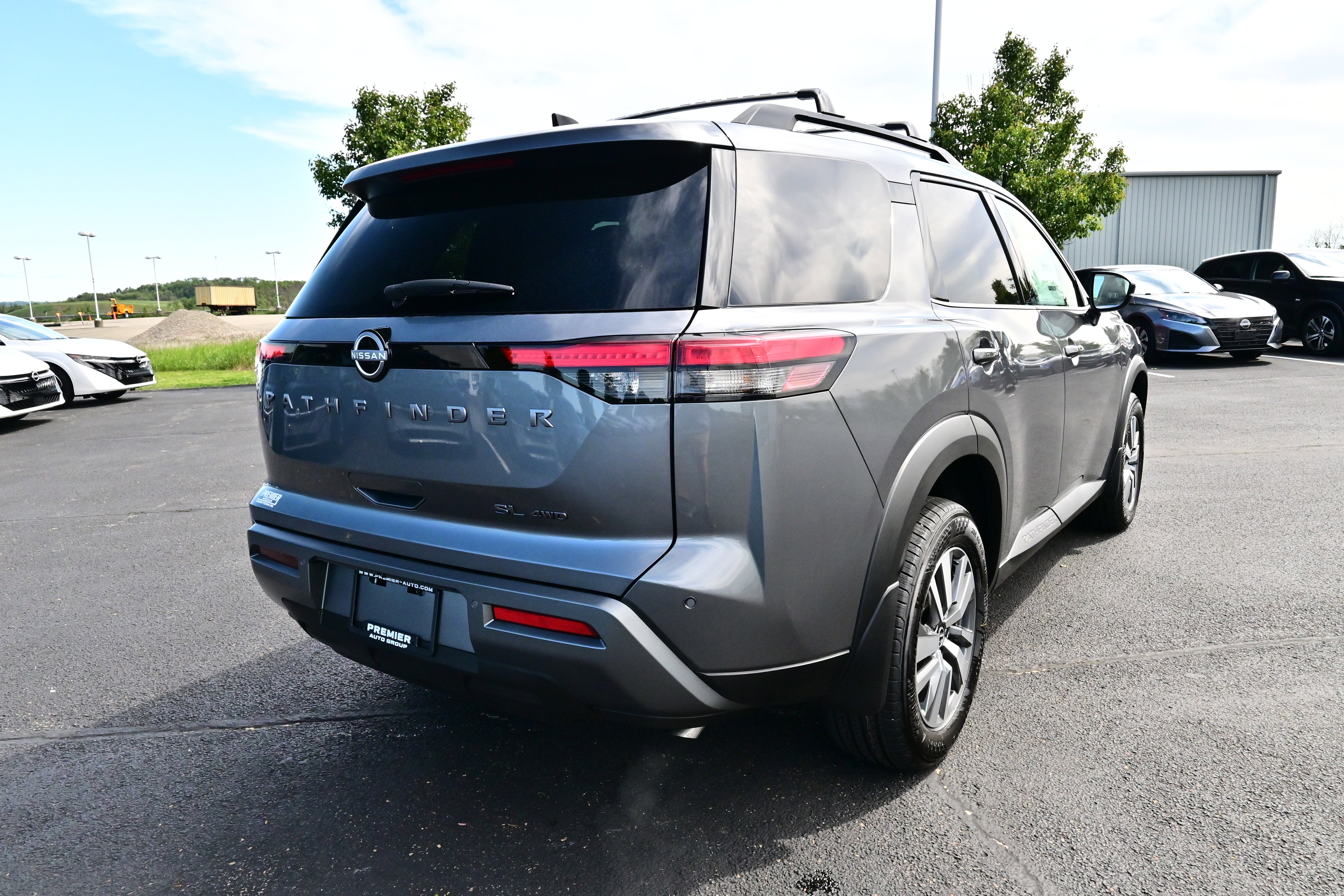 View vehicle photo 5
