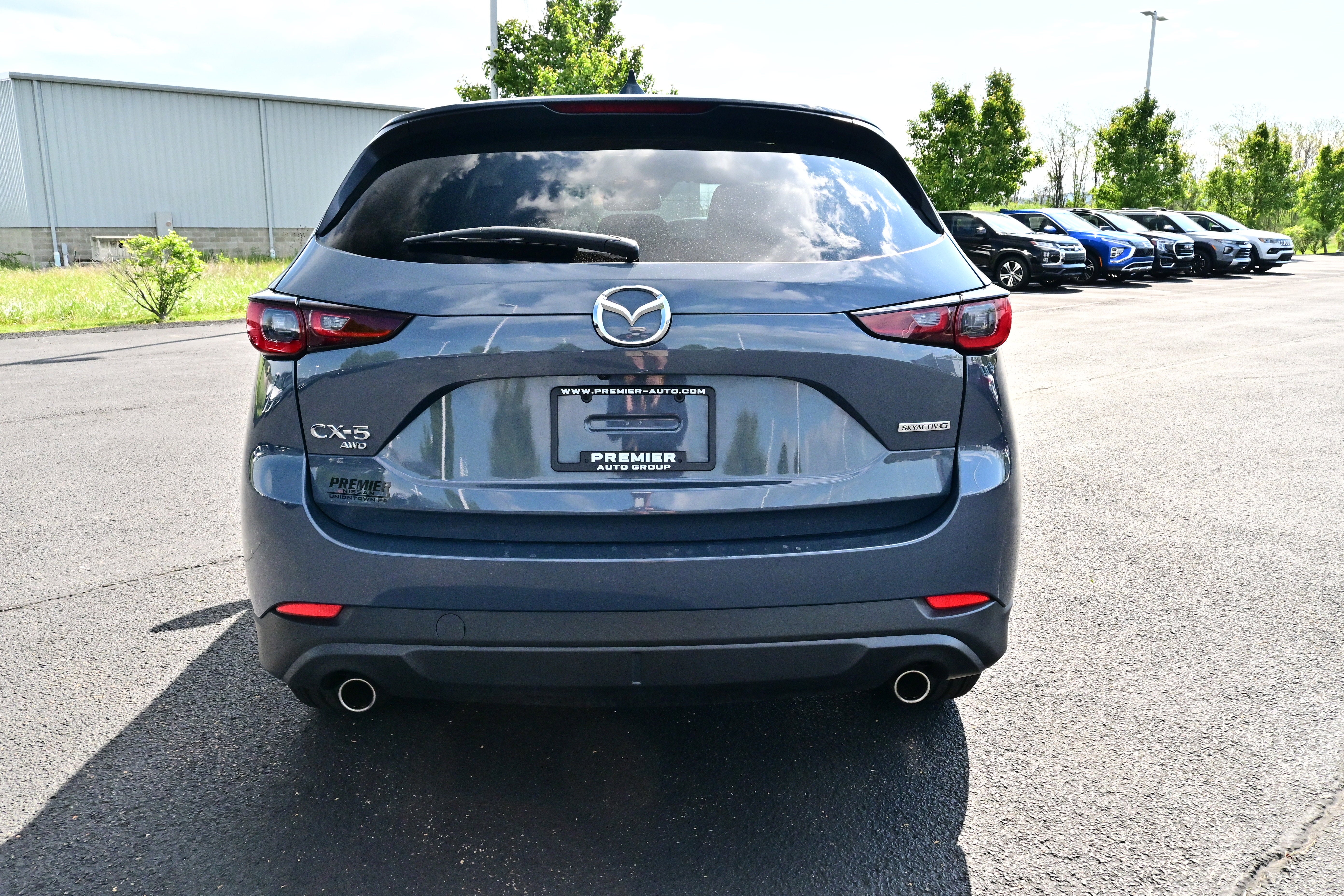View vehicle photo 6