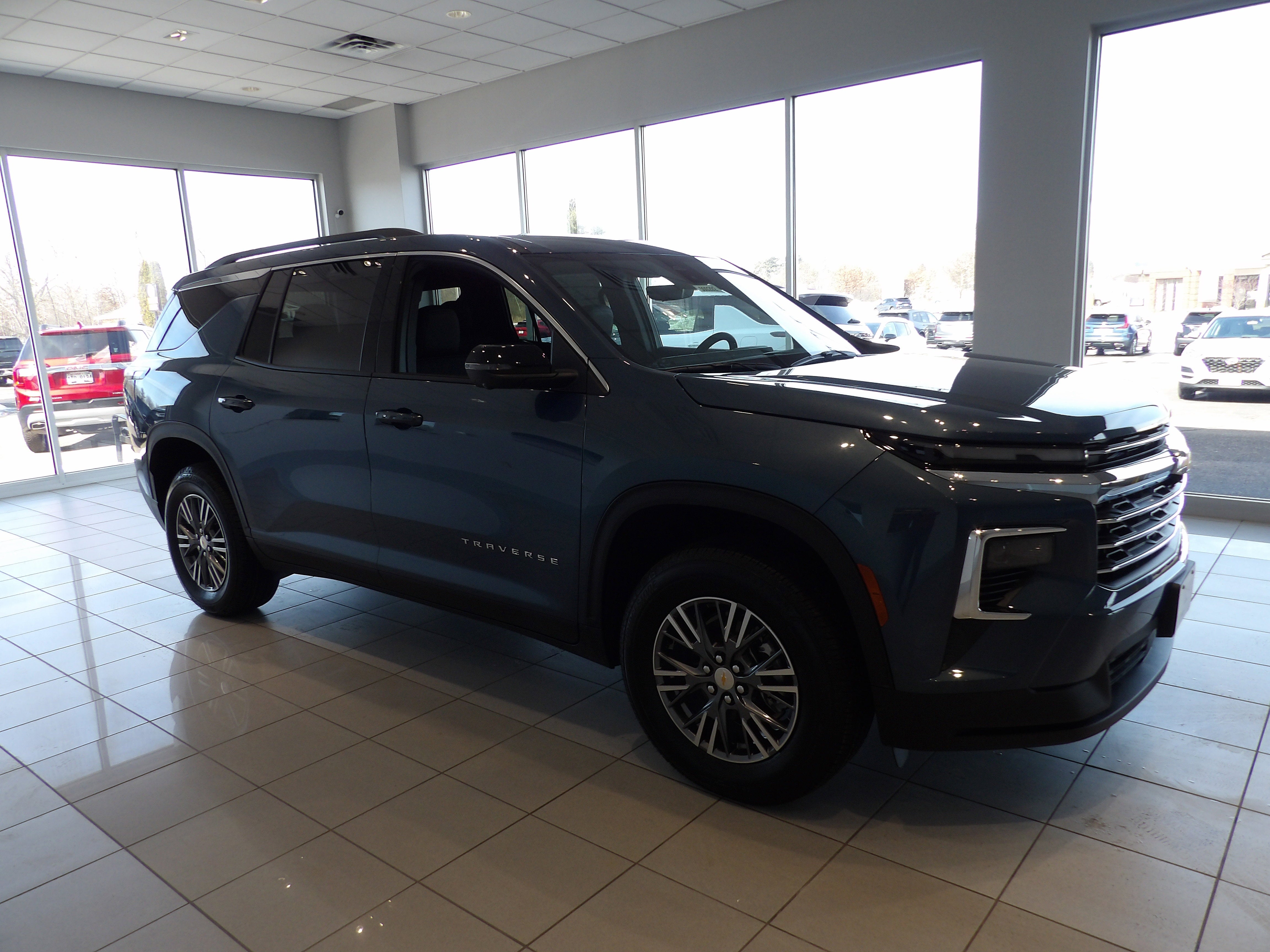 View vehicle photo 3