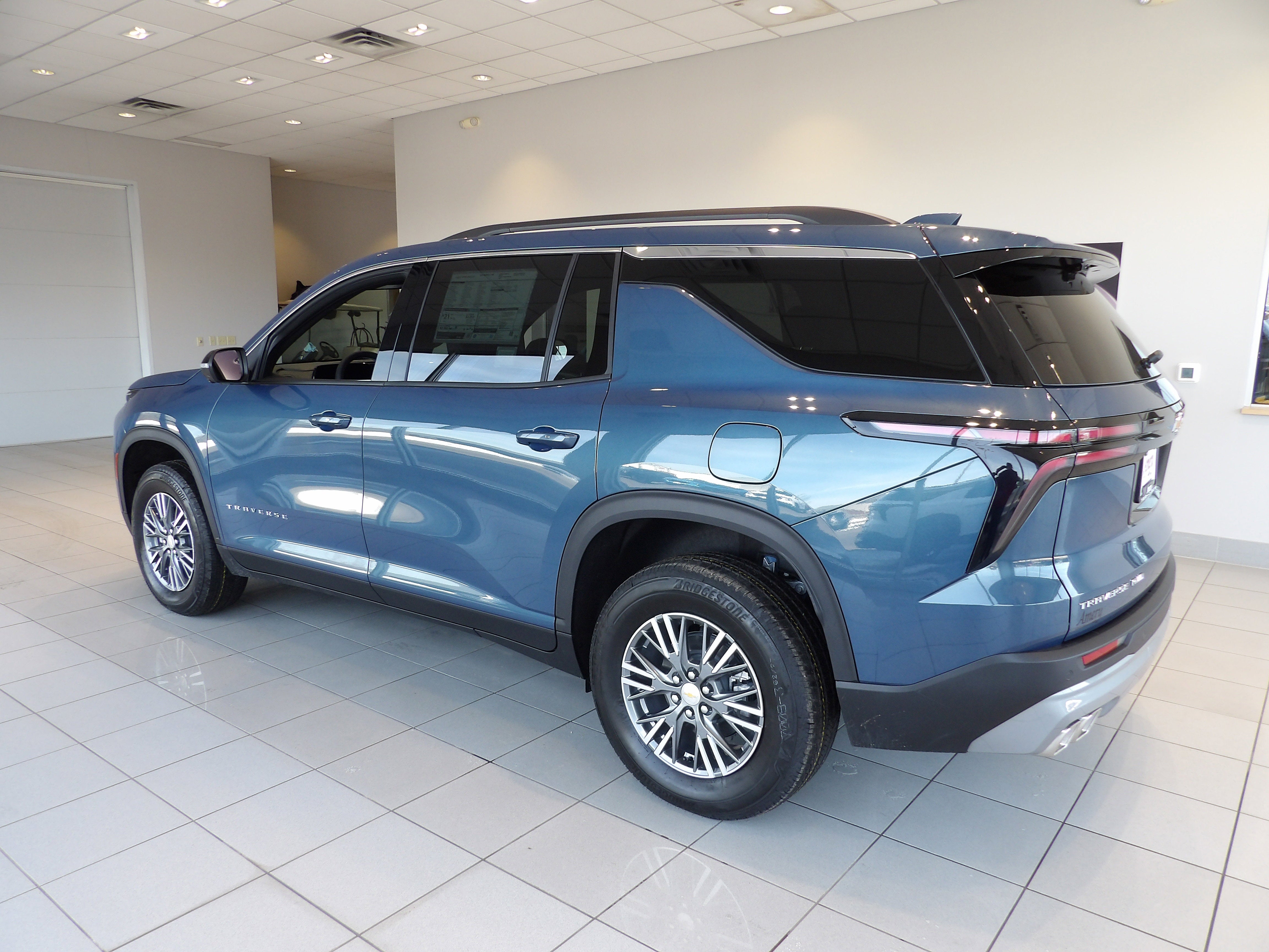 View vehicle photo 6