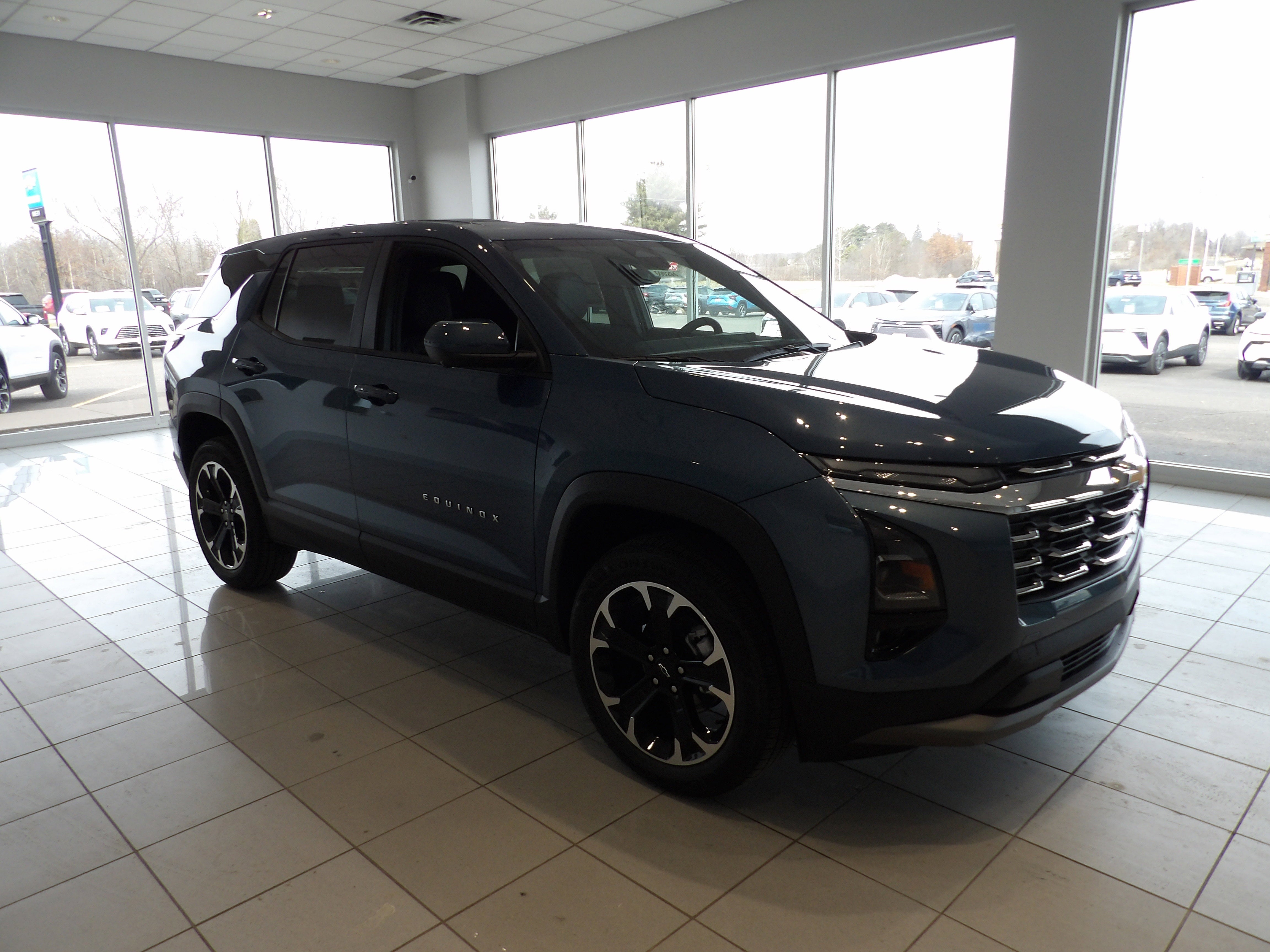 View vehicle photo 3