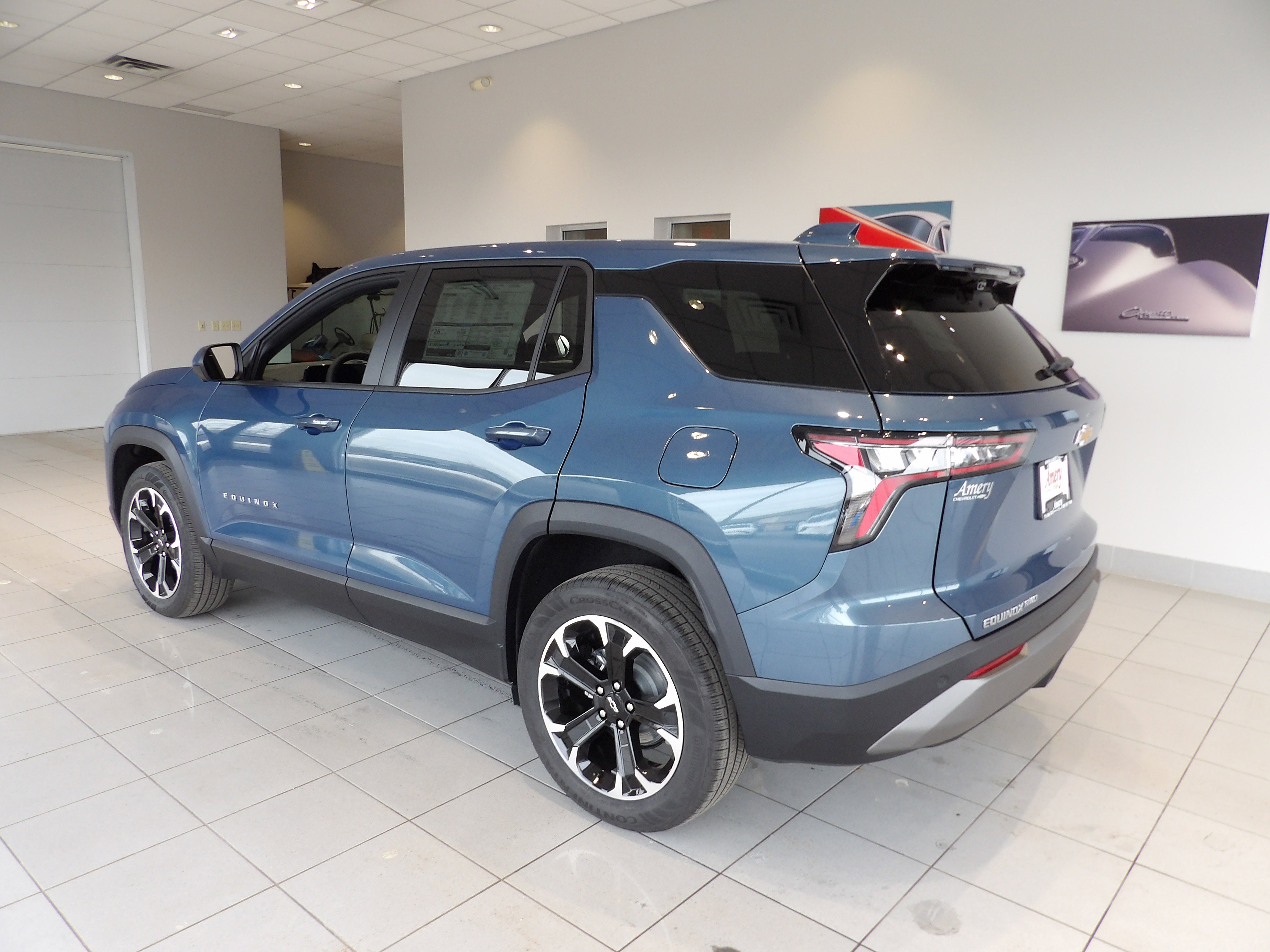 View vehicle photo 6