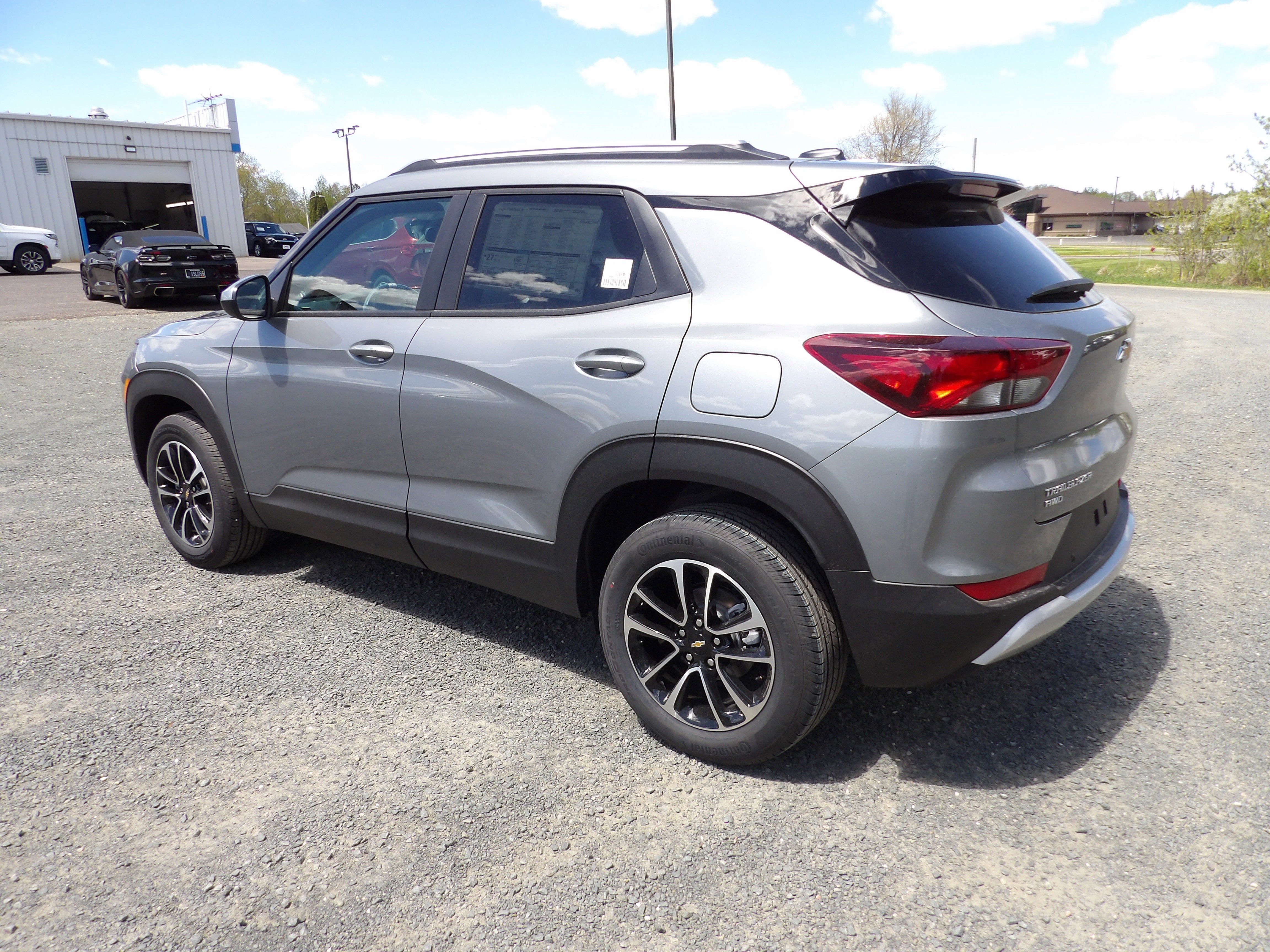 View vehicle photo 6